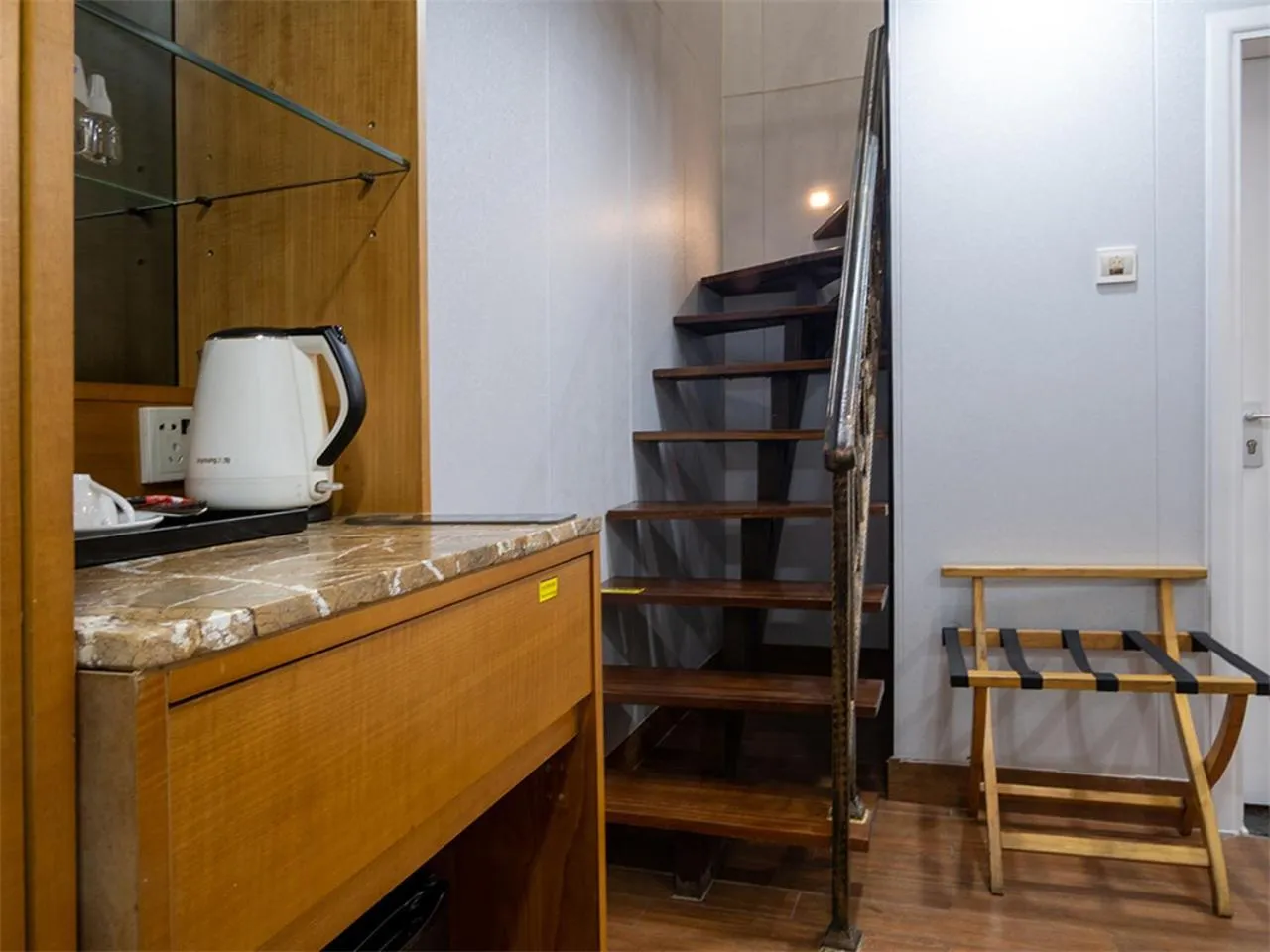 Kitchen/Kitchenette in Guangzhou The Royal Garden Hotel