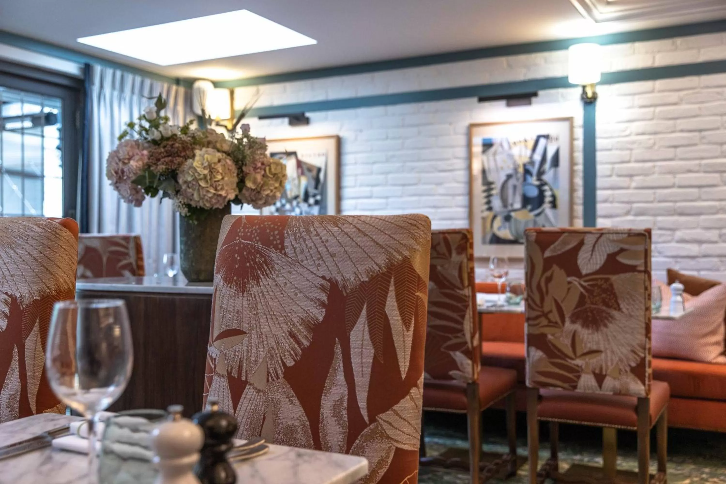 Restaurant/places to eat in The Relais Henley