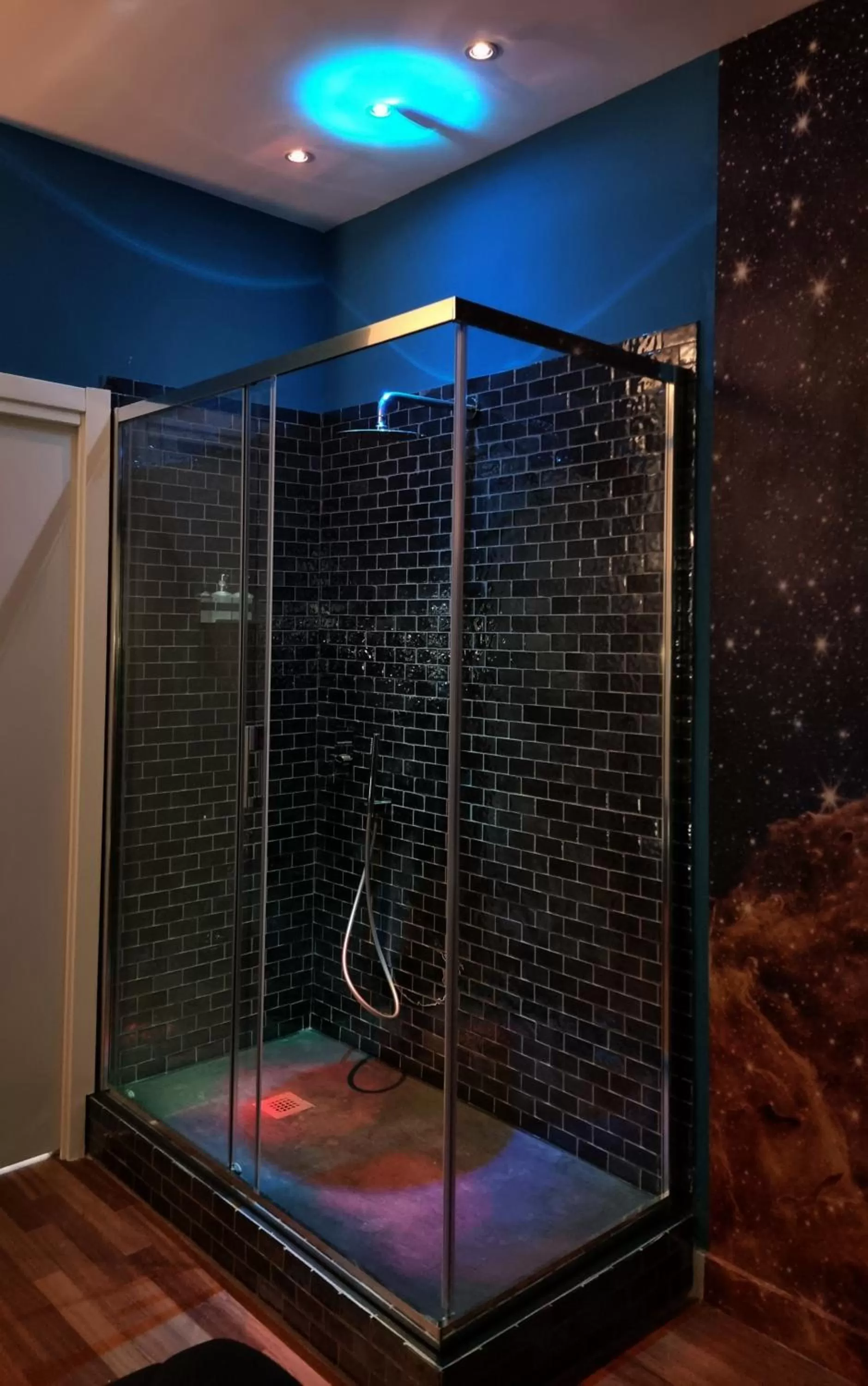 Shower, Bathroom in Soul City