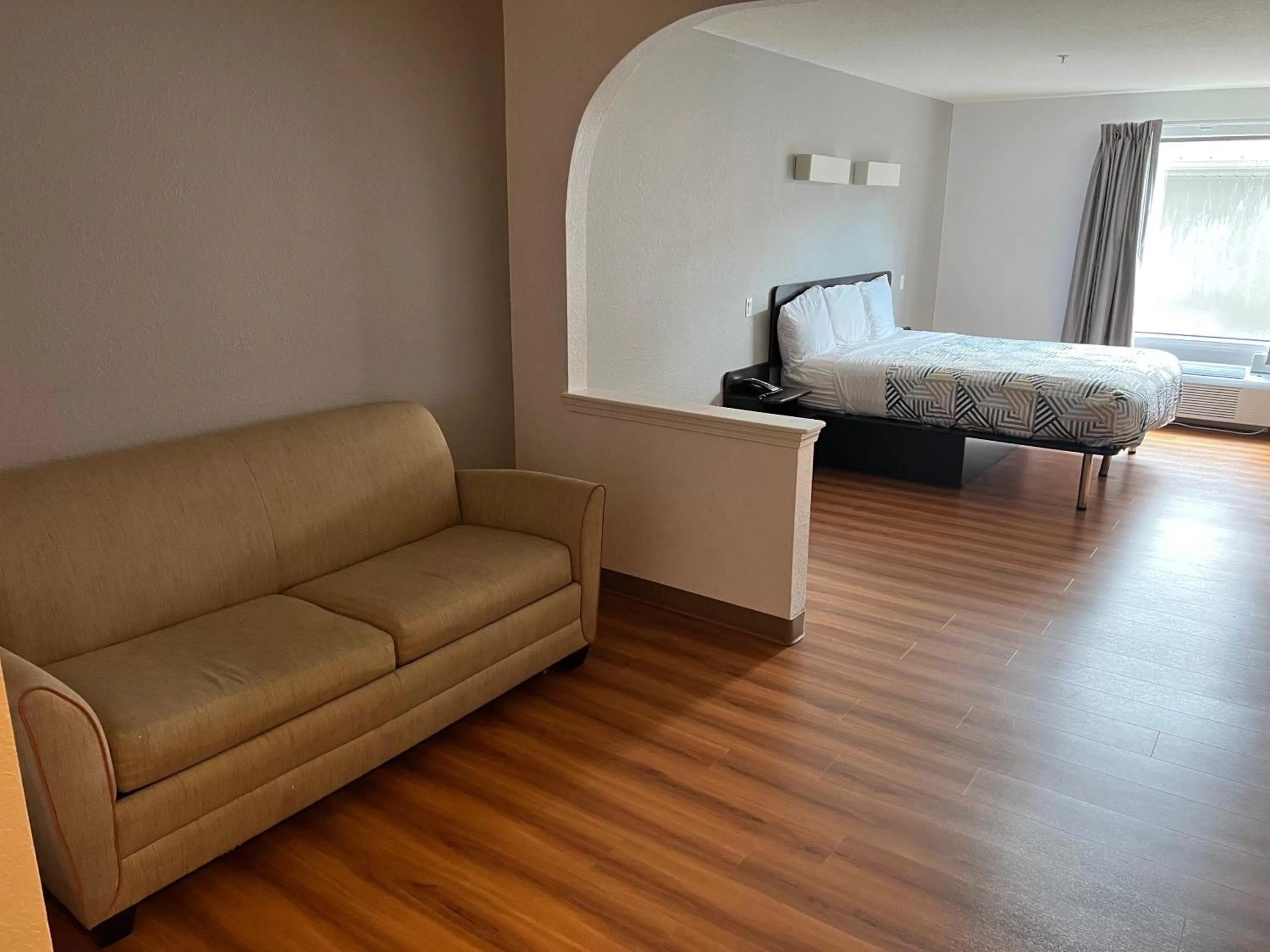 Suite - Smoking in Quality Inn & Suites Biloxi - Ocean Springs