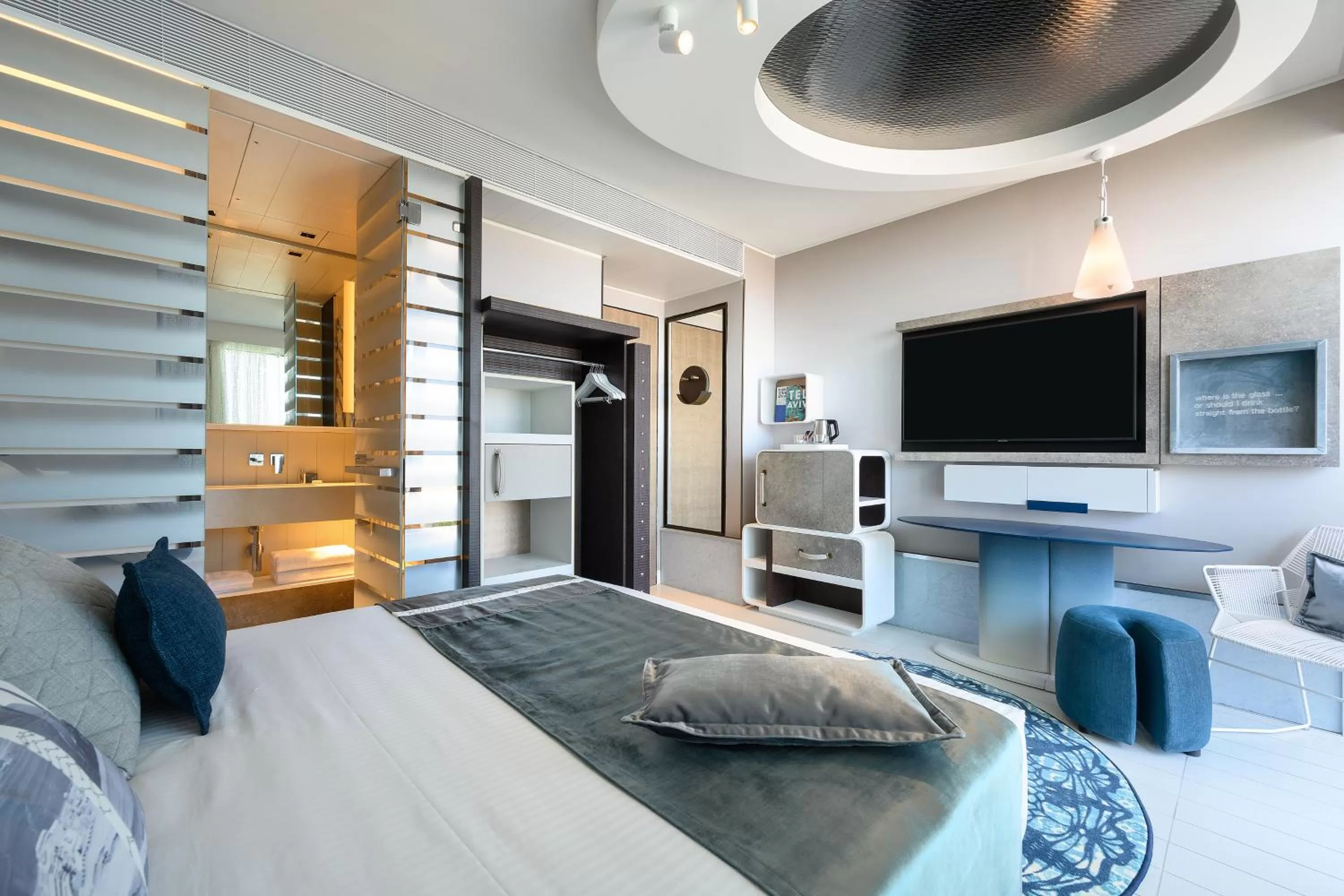 TV and multimedia, Bed in Port Tower by Isrotel Design