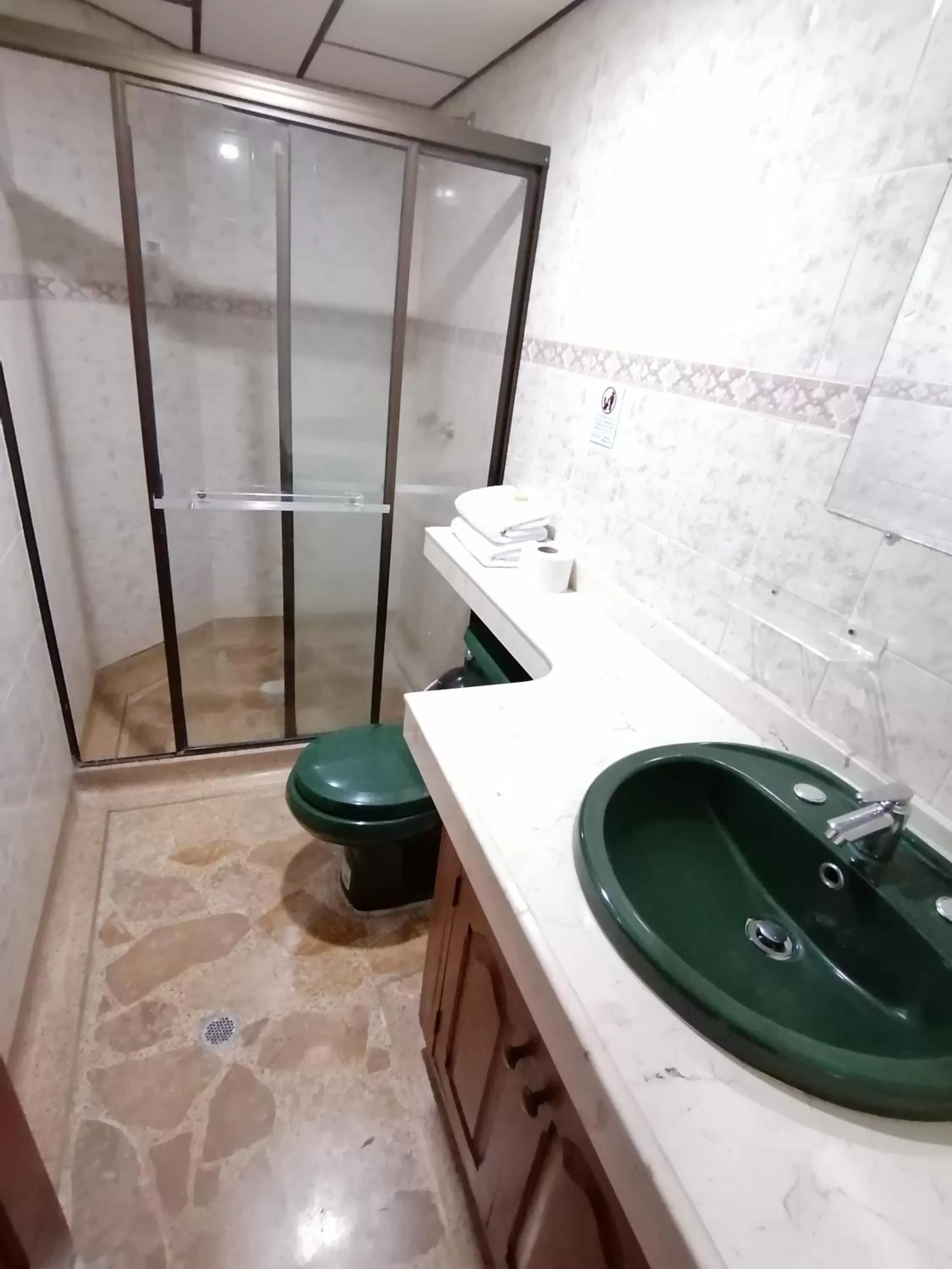 Bathroom in HOTEL GOLDEN SUITE