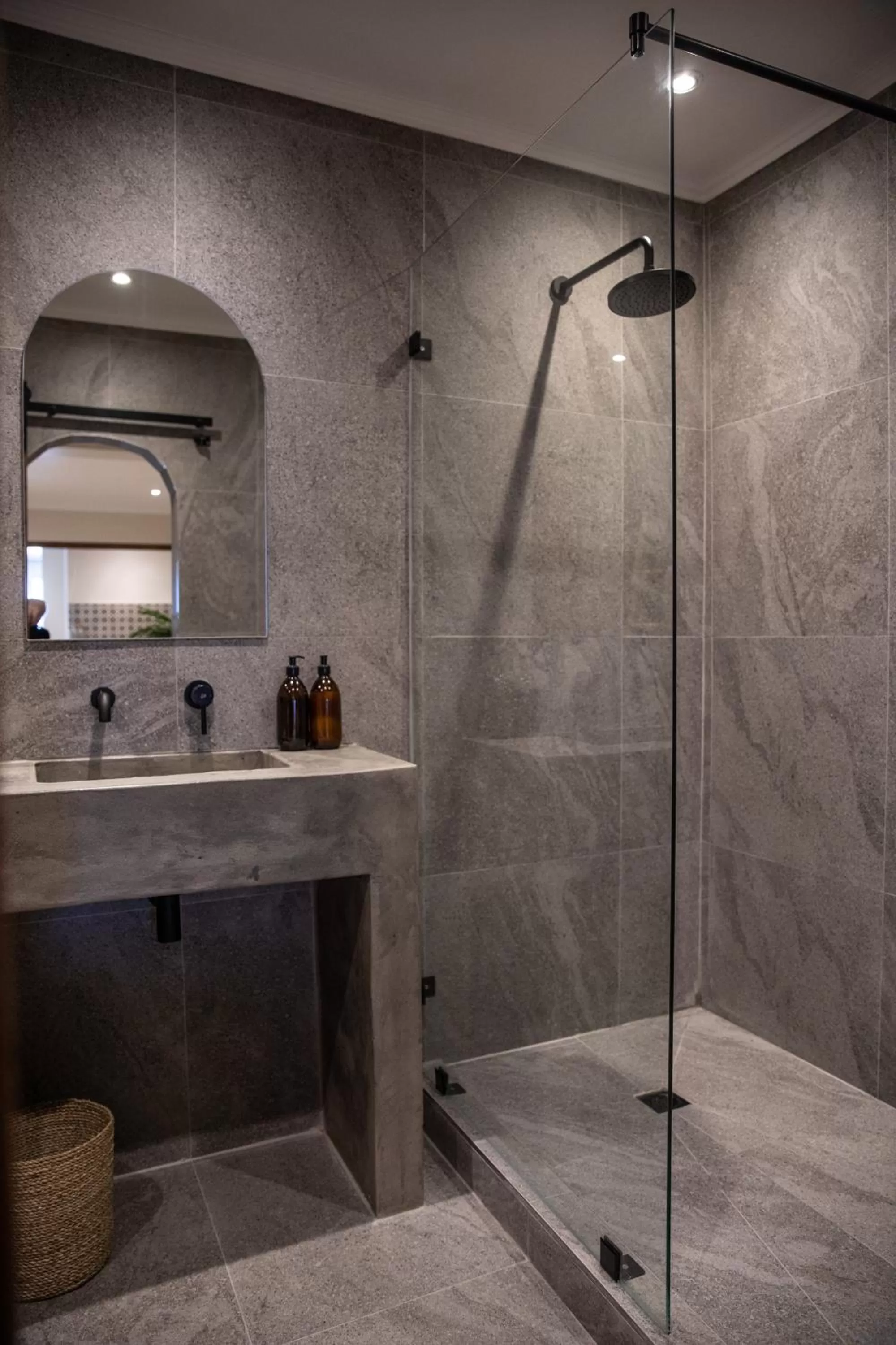 Shower in Sea Castle Hotel Camps Bay