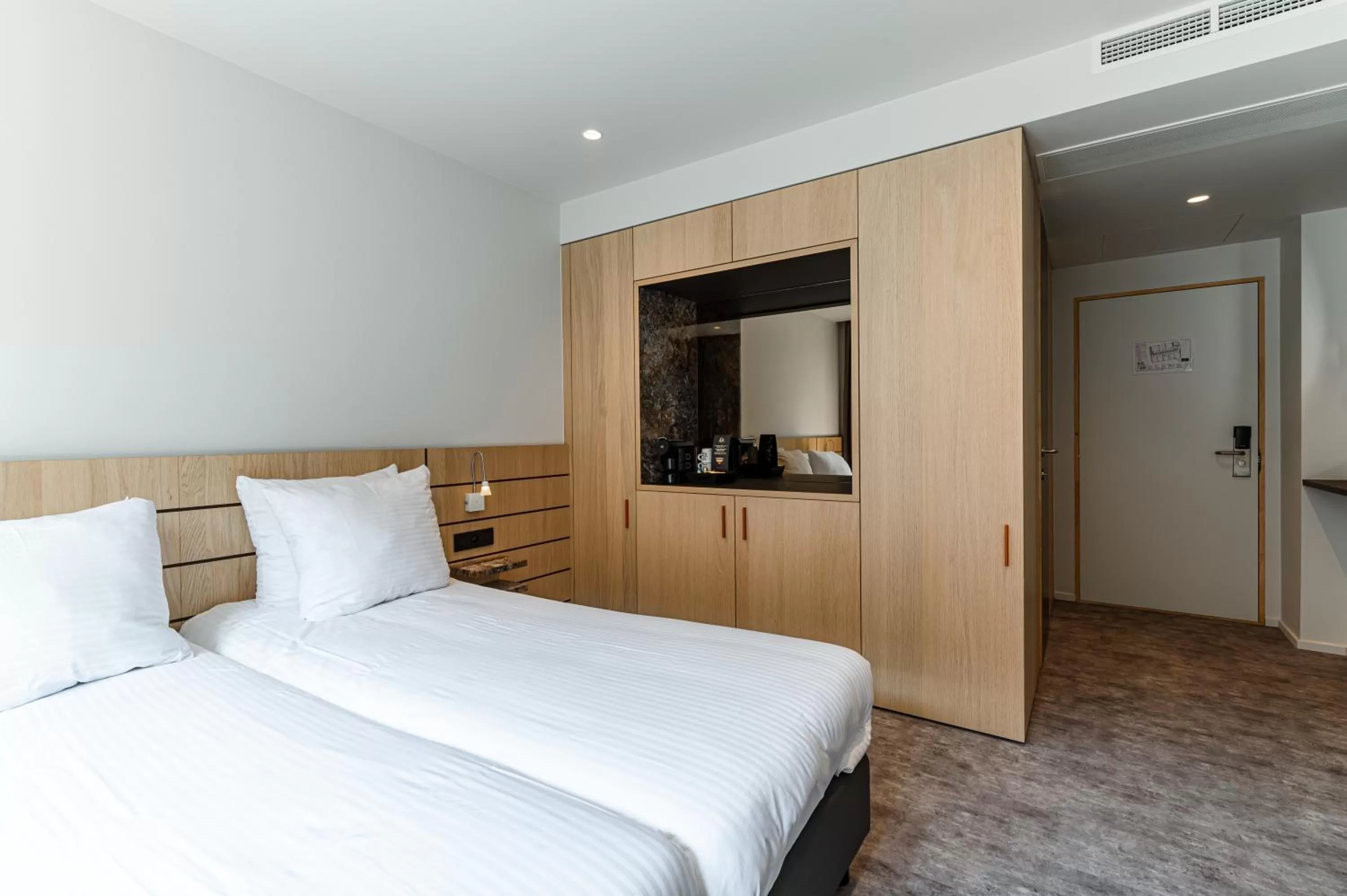 Photo of the whole room, Bed in Hotel Le Bois De Bruges