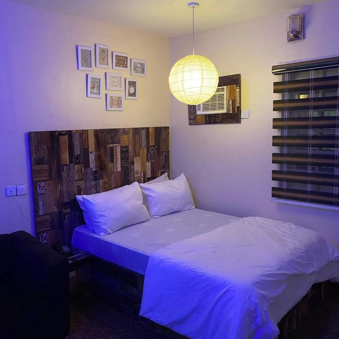 Bedroom, Bed in ONTARIO SUITES