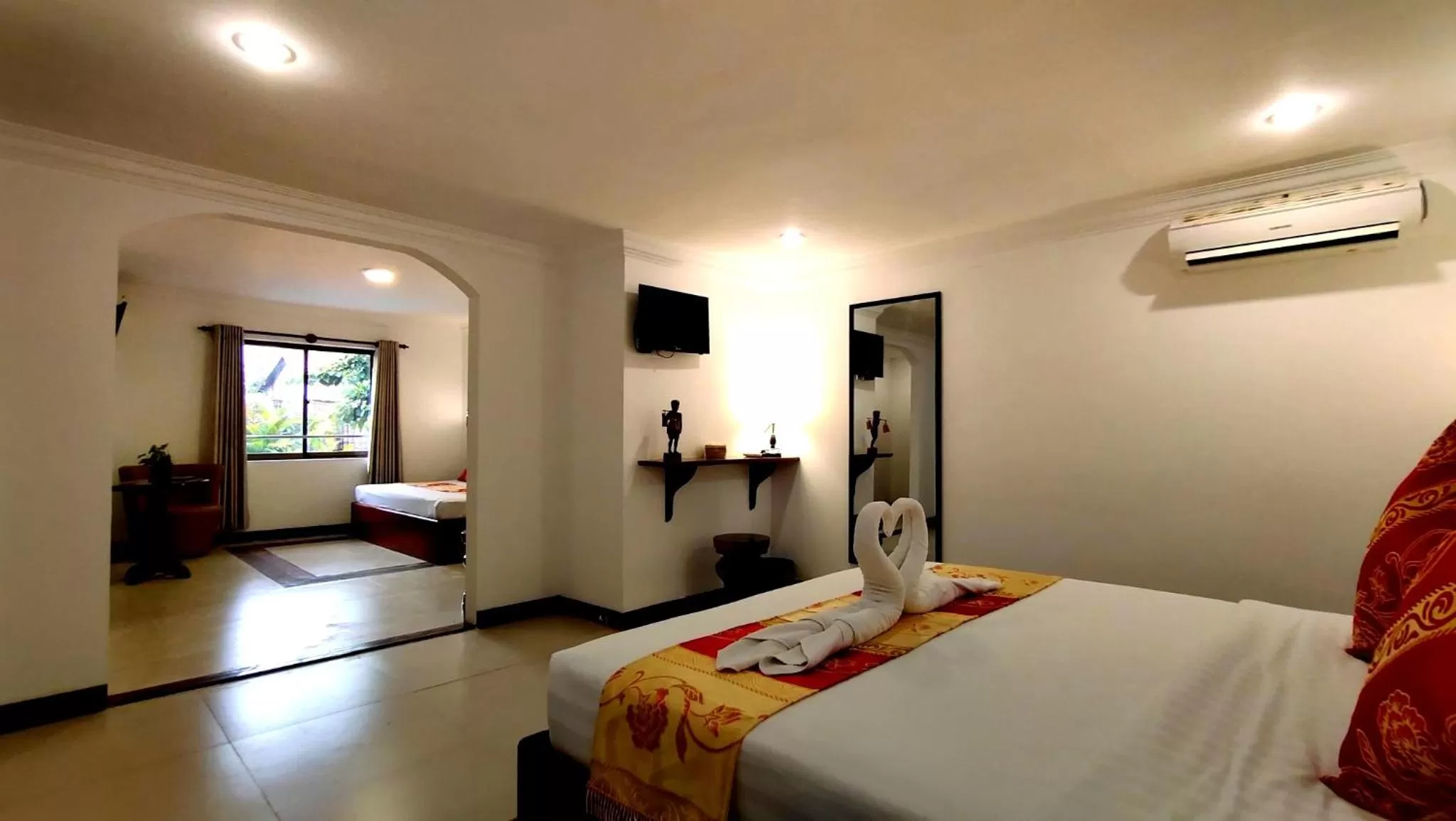 Living room, Bed in La Villa du Bonheur