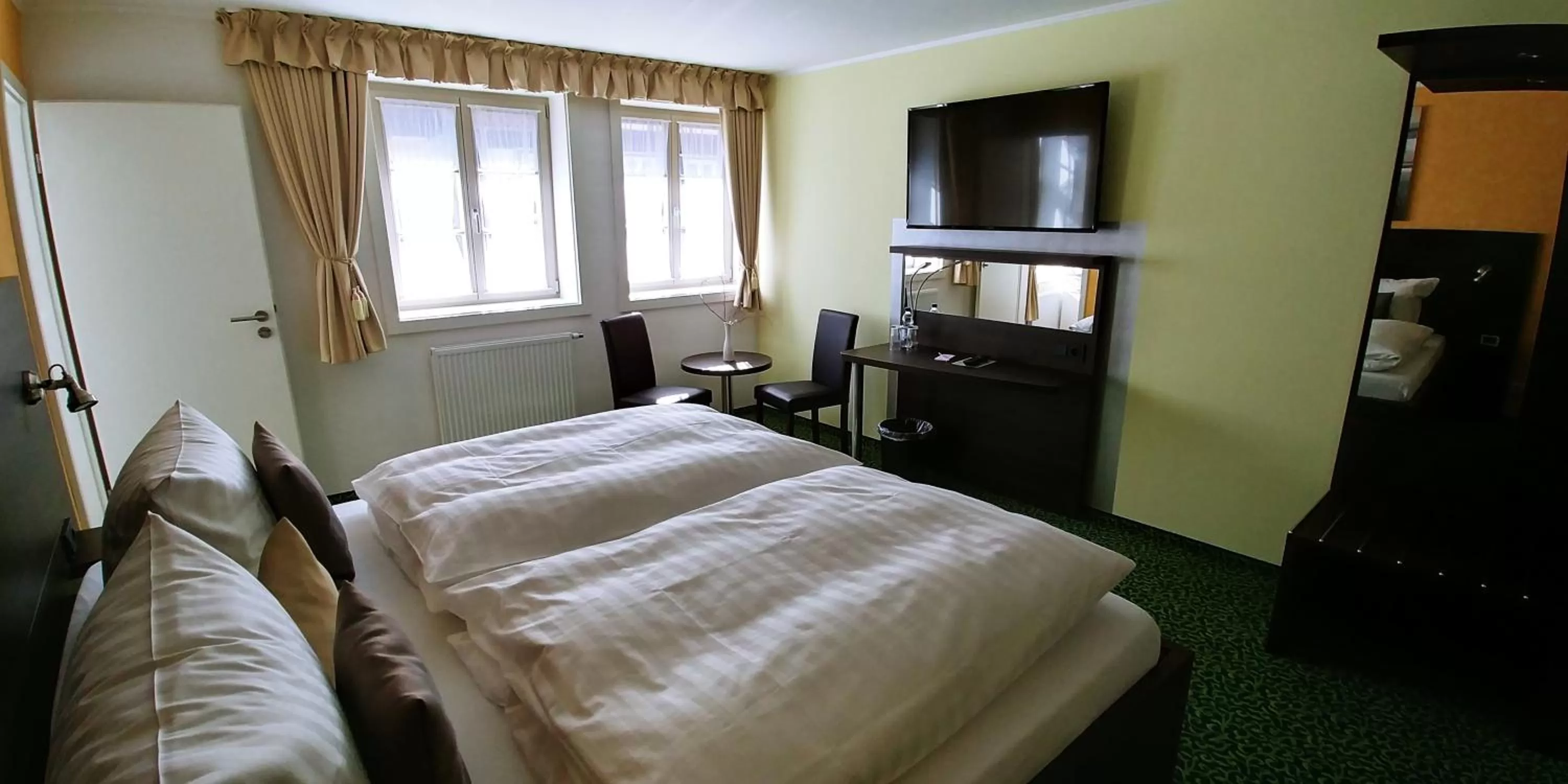 Photo of the whole room, Bed in Hotel Alte Brennerei