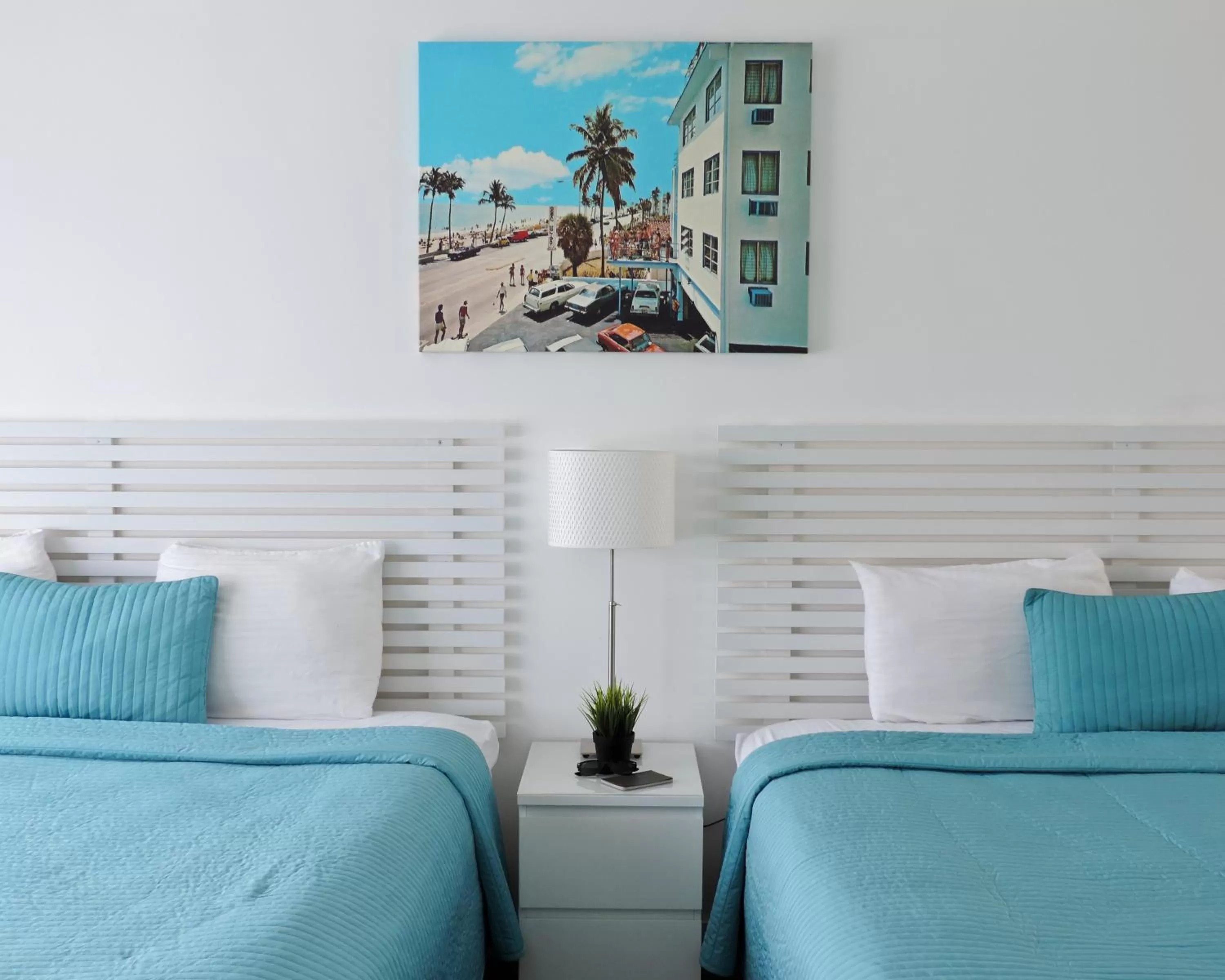 Bedroom, Bed in Snooze