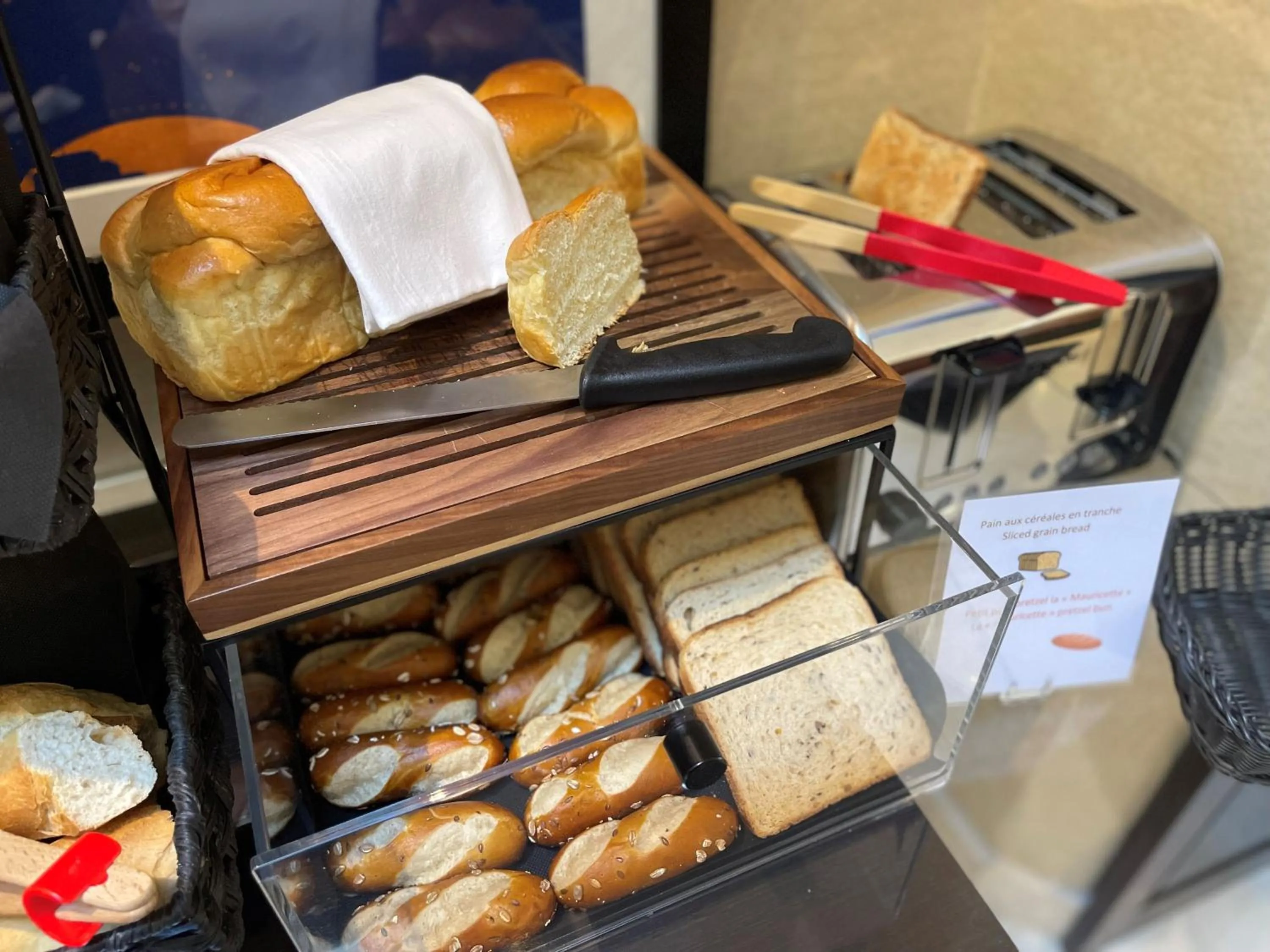 Breakfast in Best Western Plus Hotel Sydney Opera