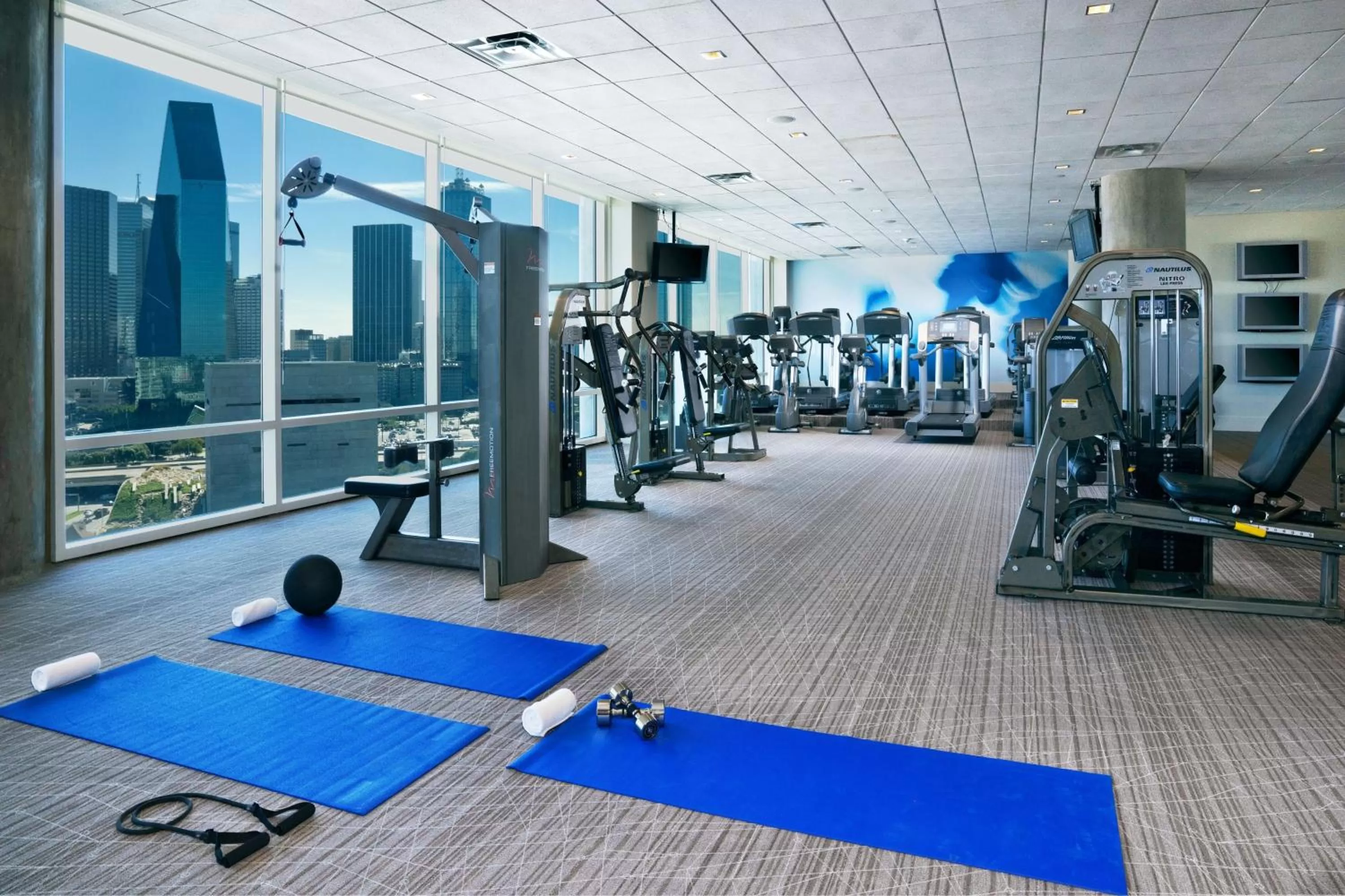 Fitness centre/facilities in W Dallas