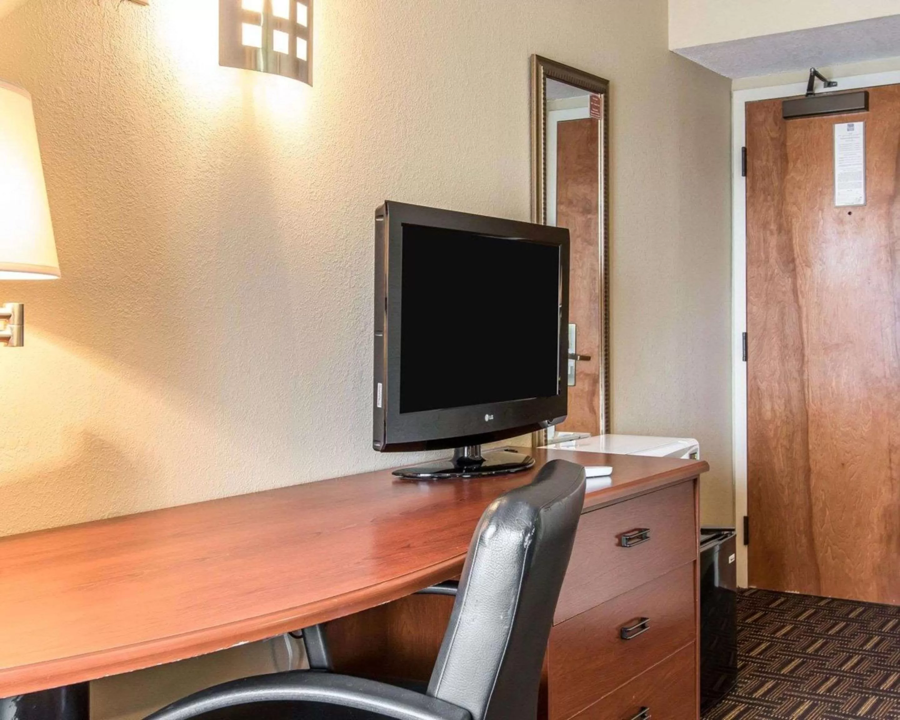 Photo of the whole room in The Douillet by Demeure Hotels