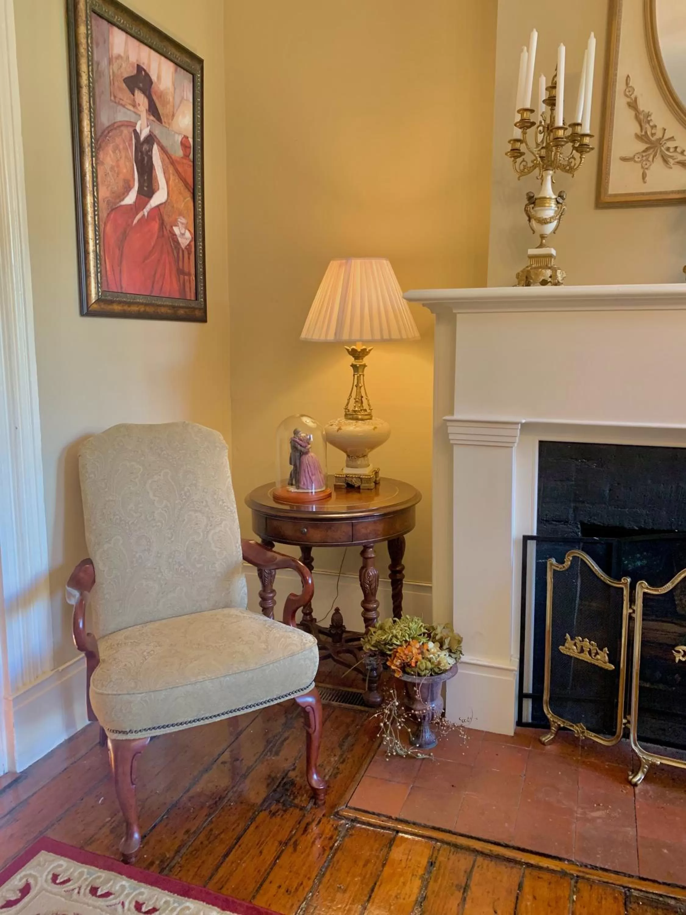 Living room in The Beaumont House Natchez