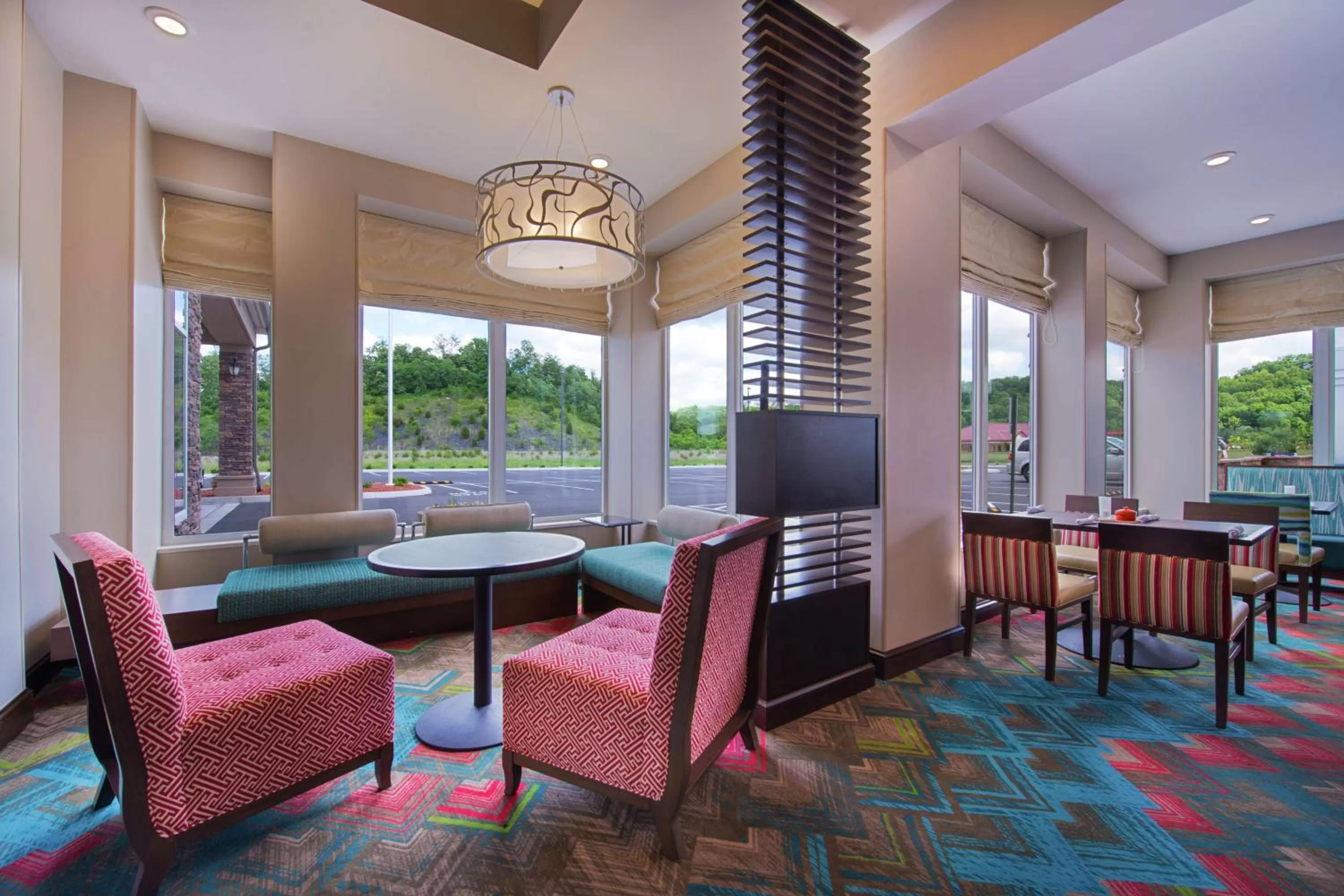 Dining area in Hilton Garden Inn Bristol