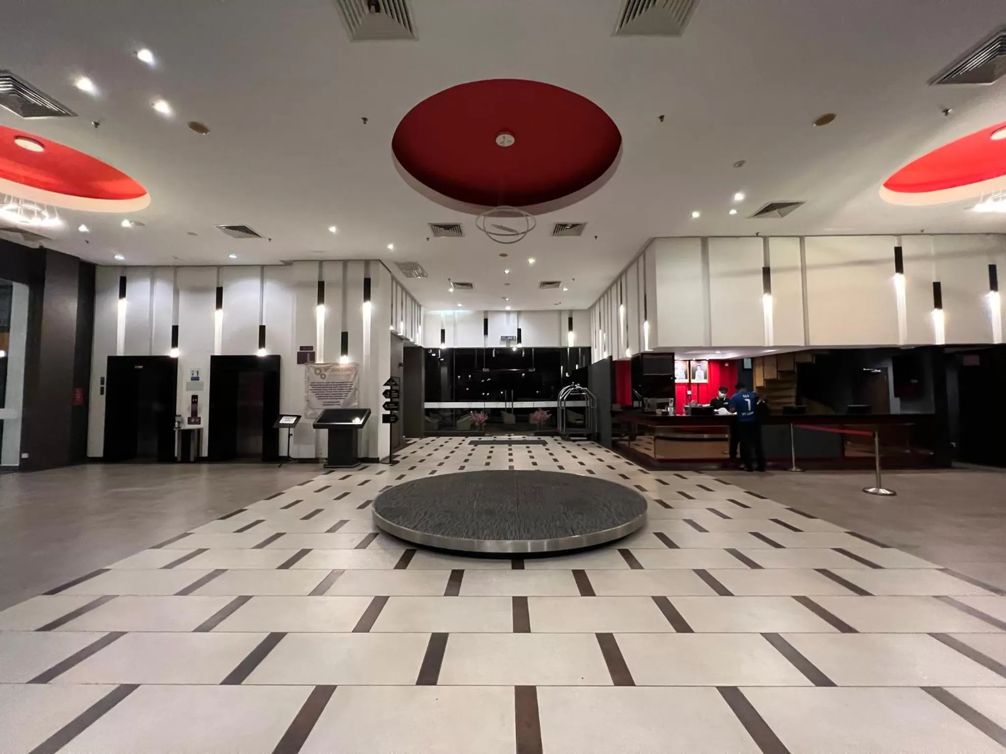 Lobby or reception in SSL Traders Hotel