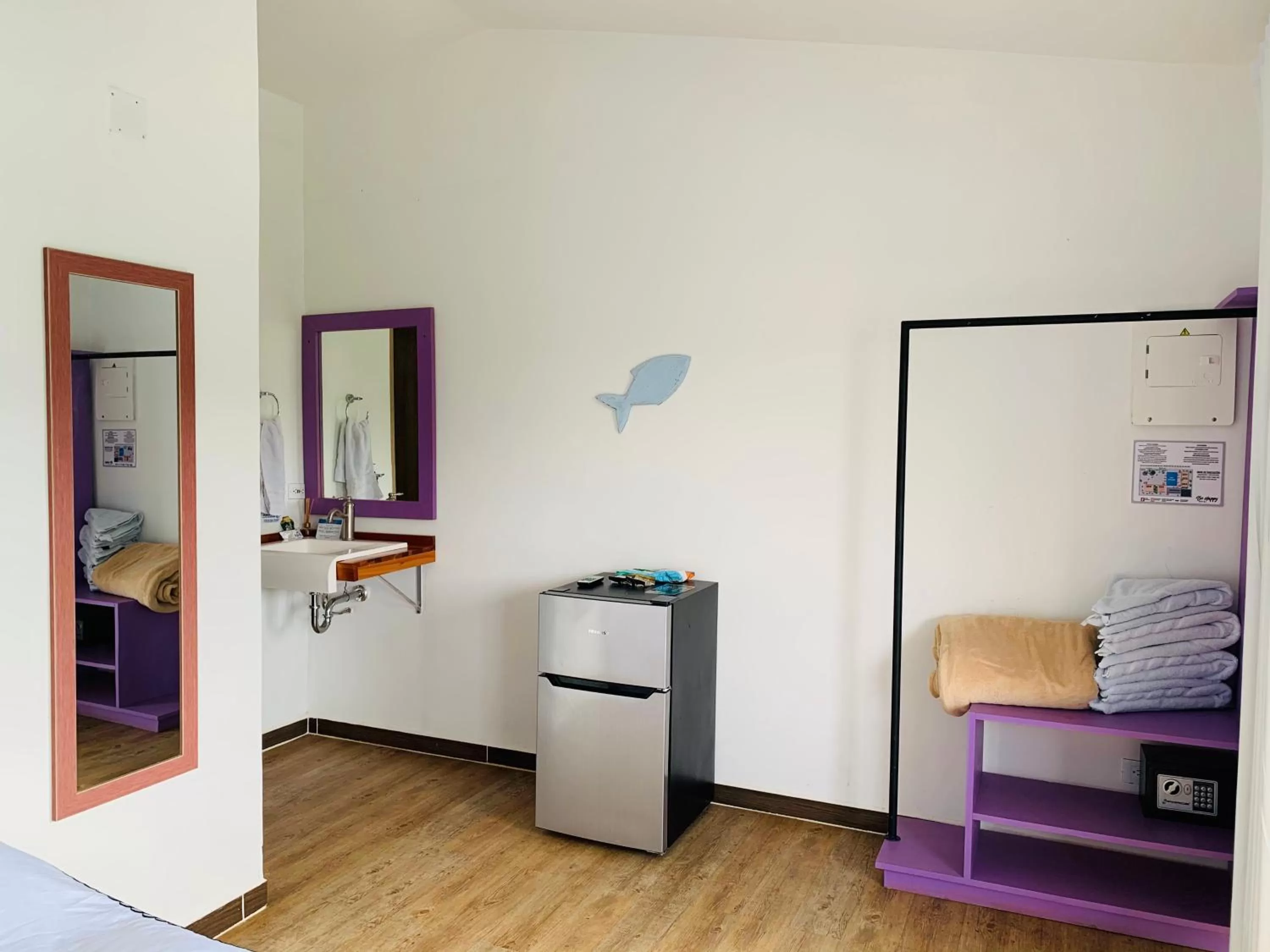 Living room, Bed in Be Happy Hotel