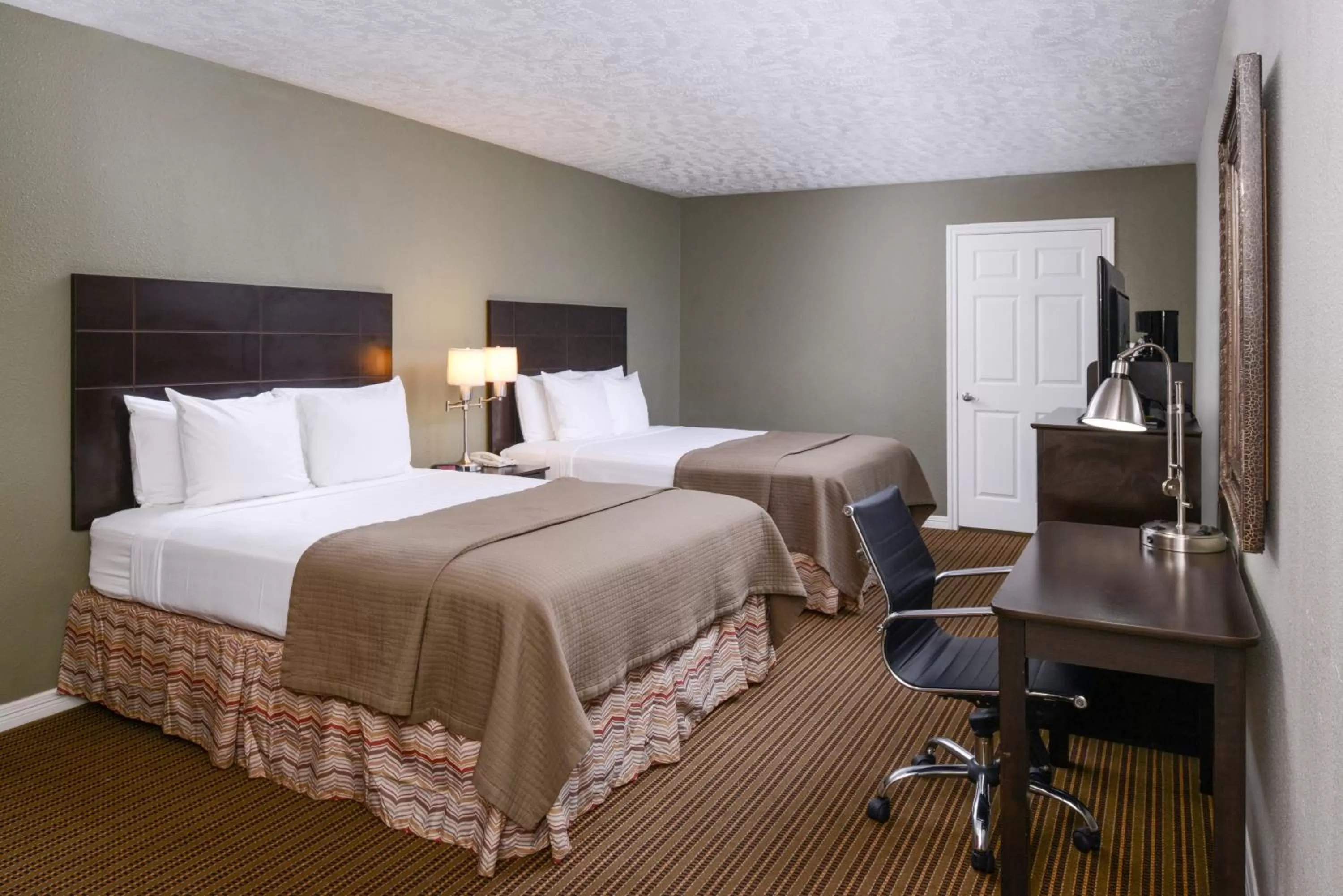 Bed in Americas Best Value Inn & Suites Waller/Prairie View