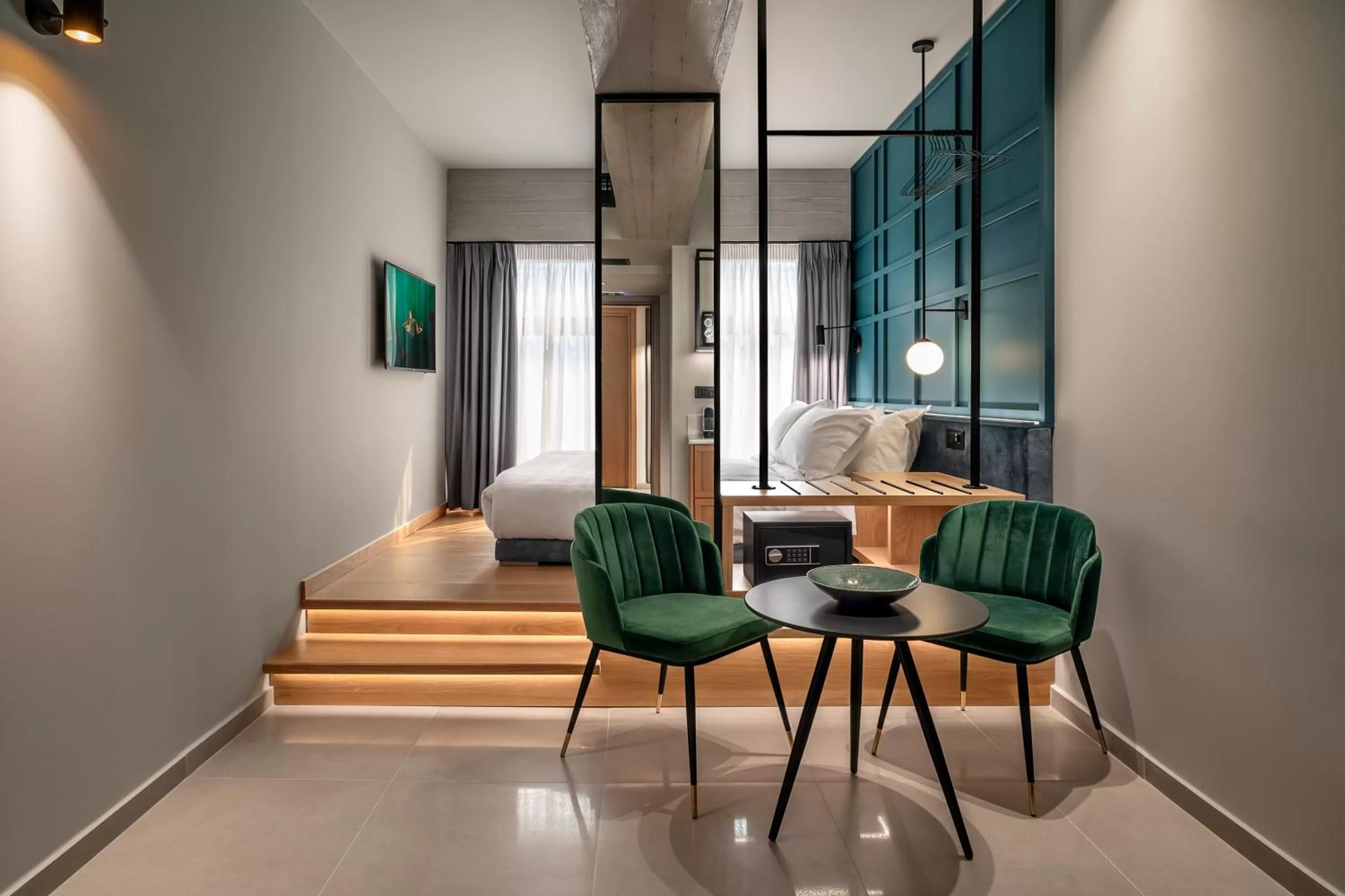 Bed in Bob W Athens Akadimia