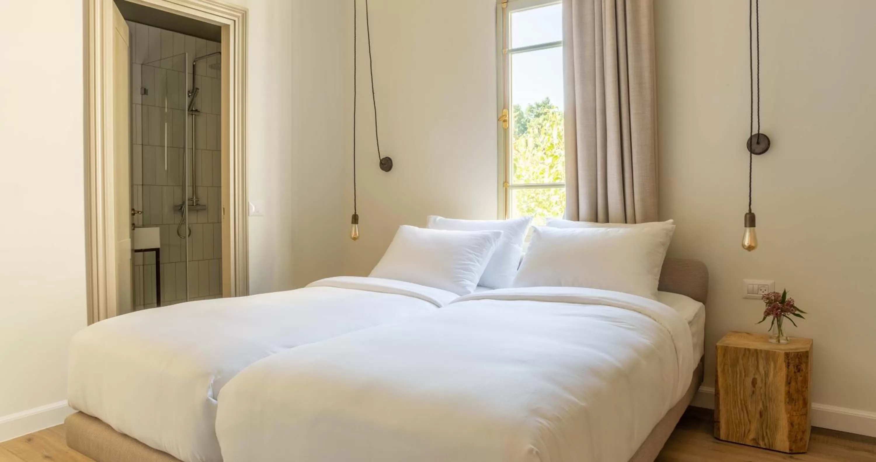 Superior Twin Room in Ruby