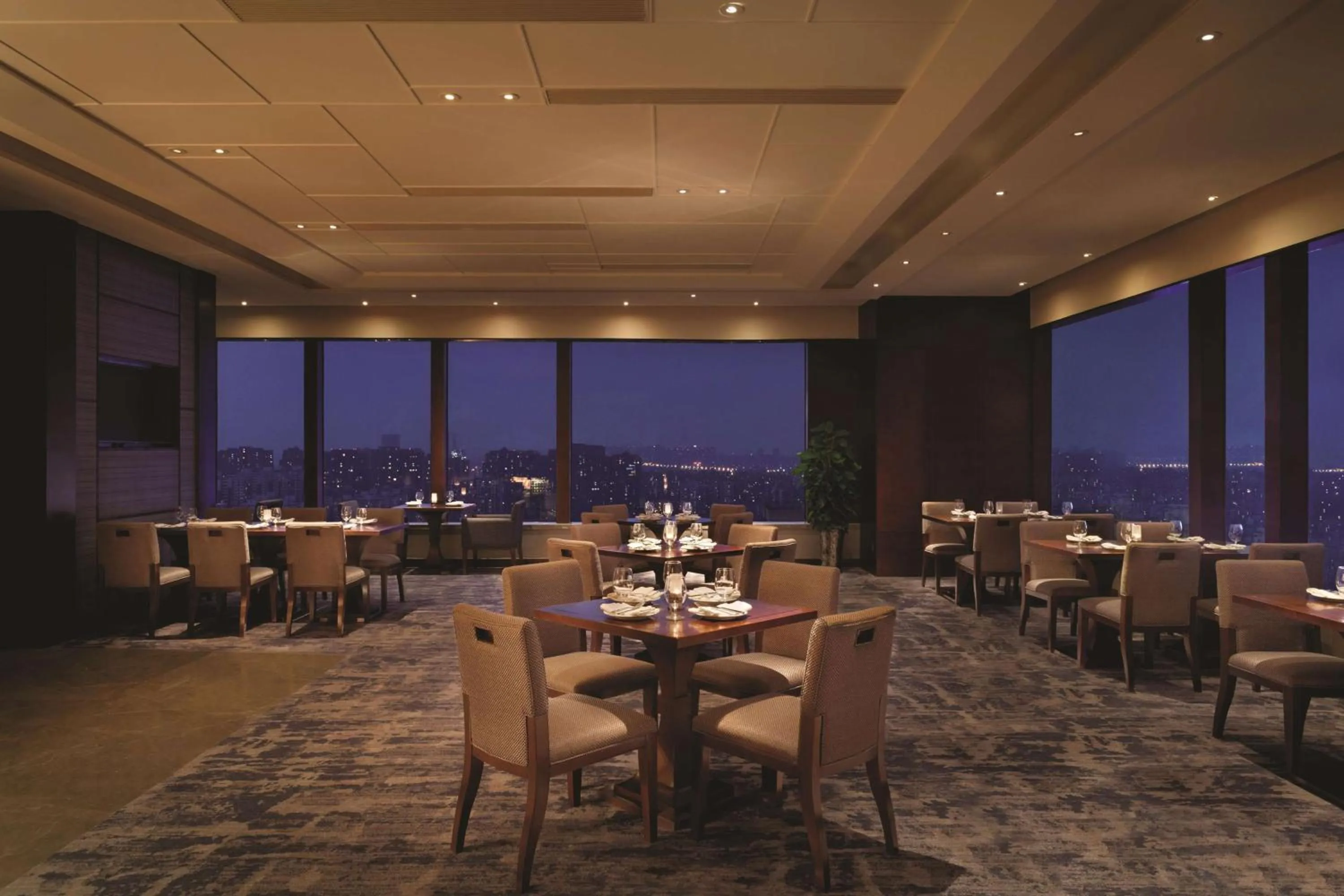Lounge or bar in Shangri-La Hefei