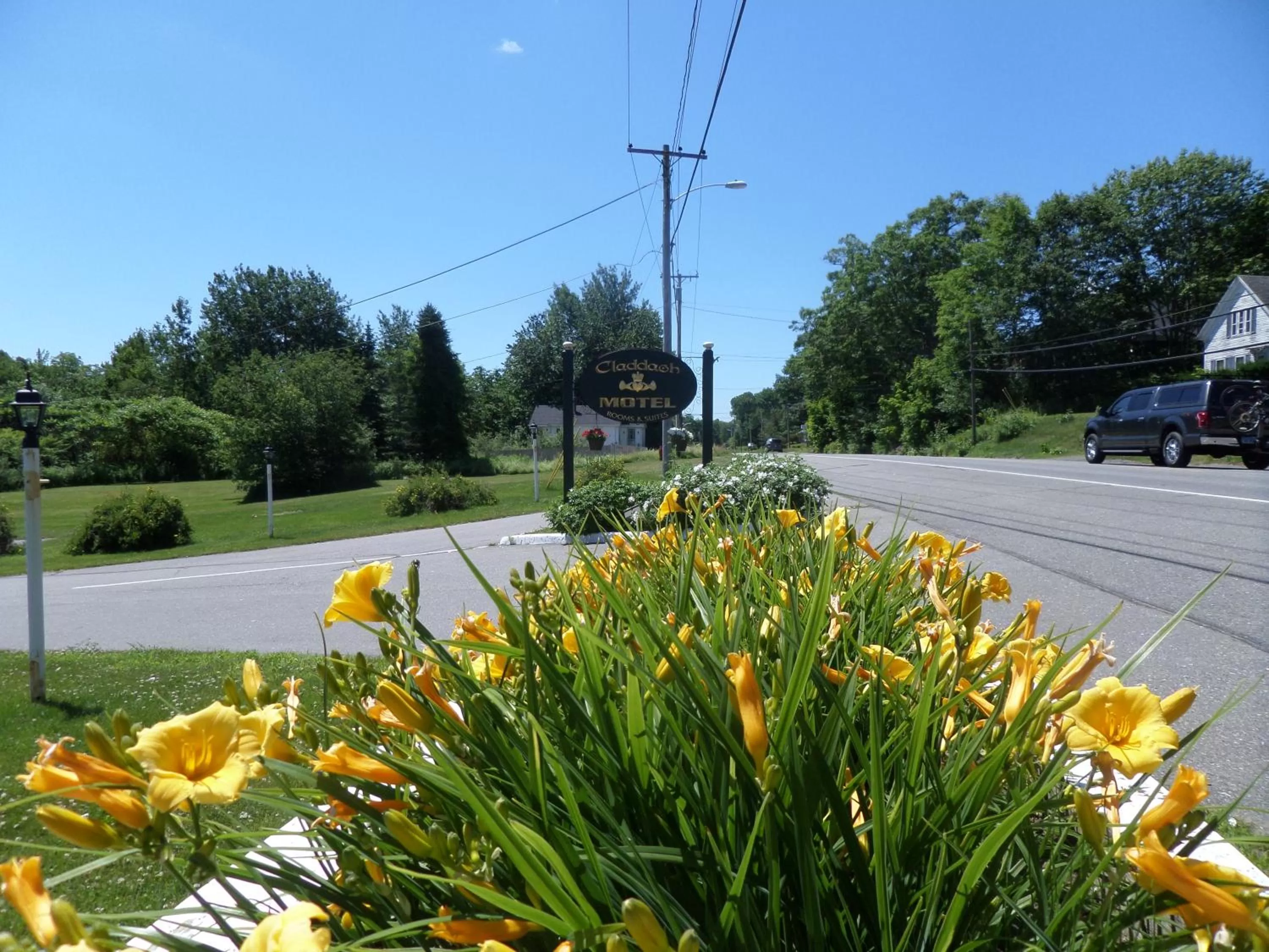 Street view in Claddagh Motel & Suites
