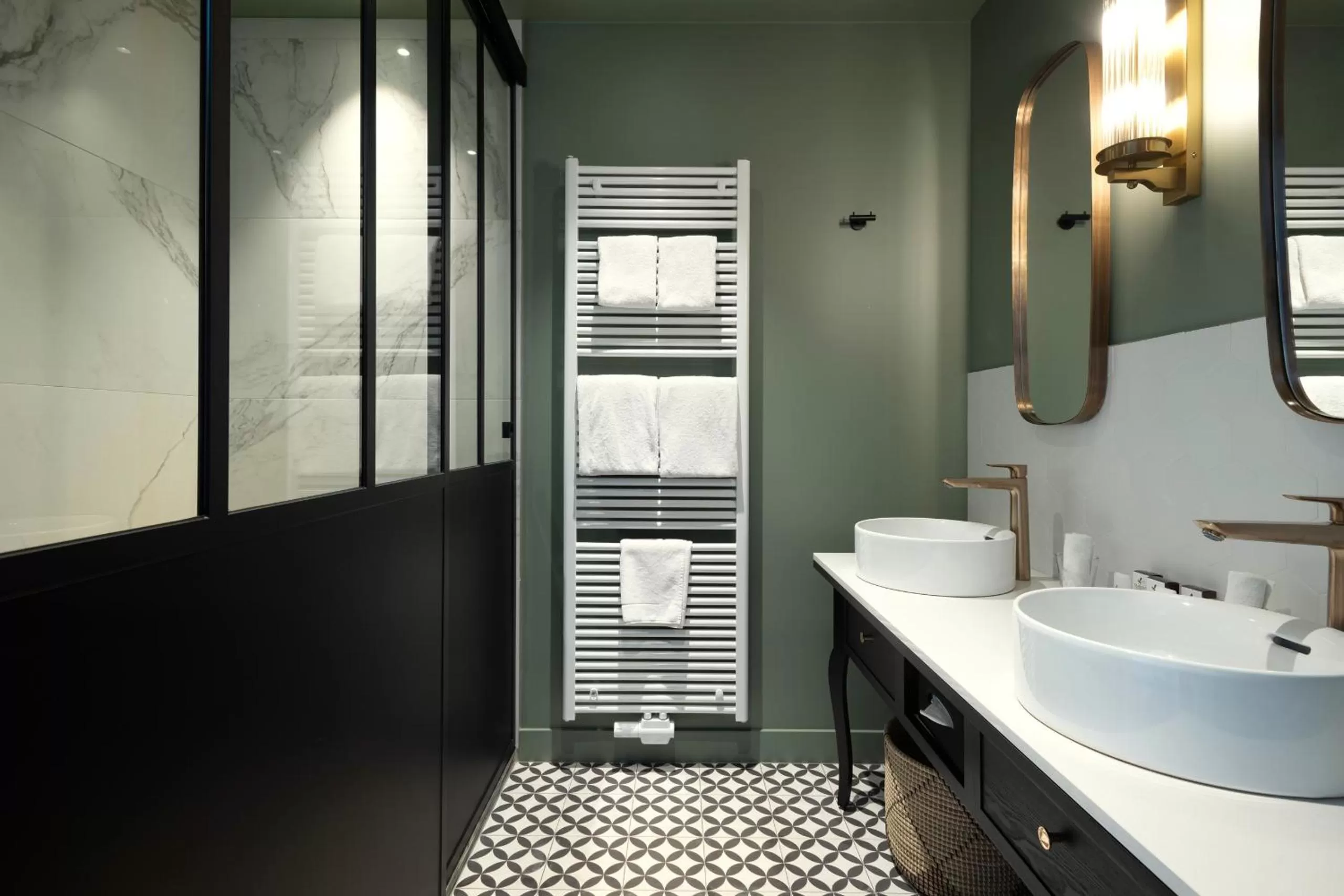 Shower in Martin's Relais