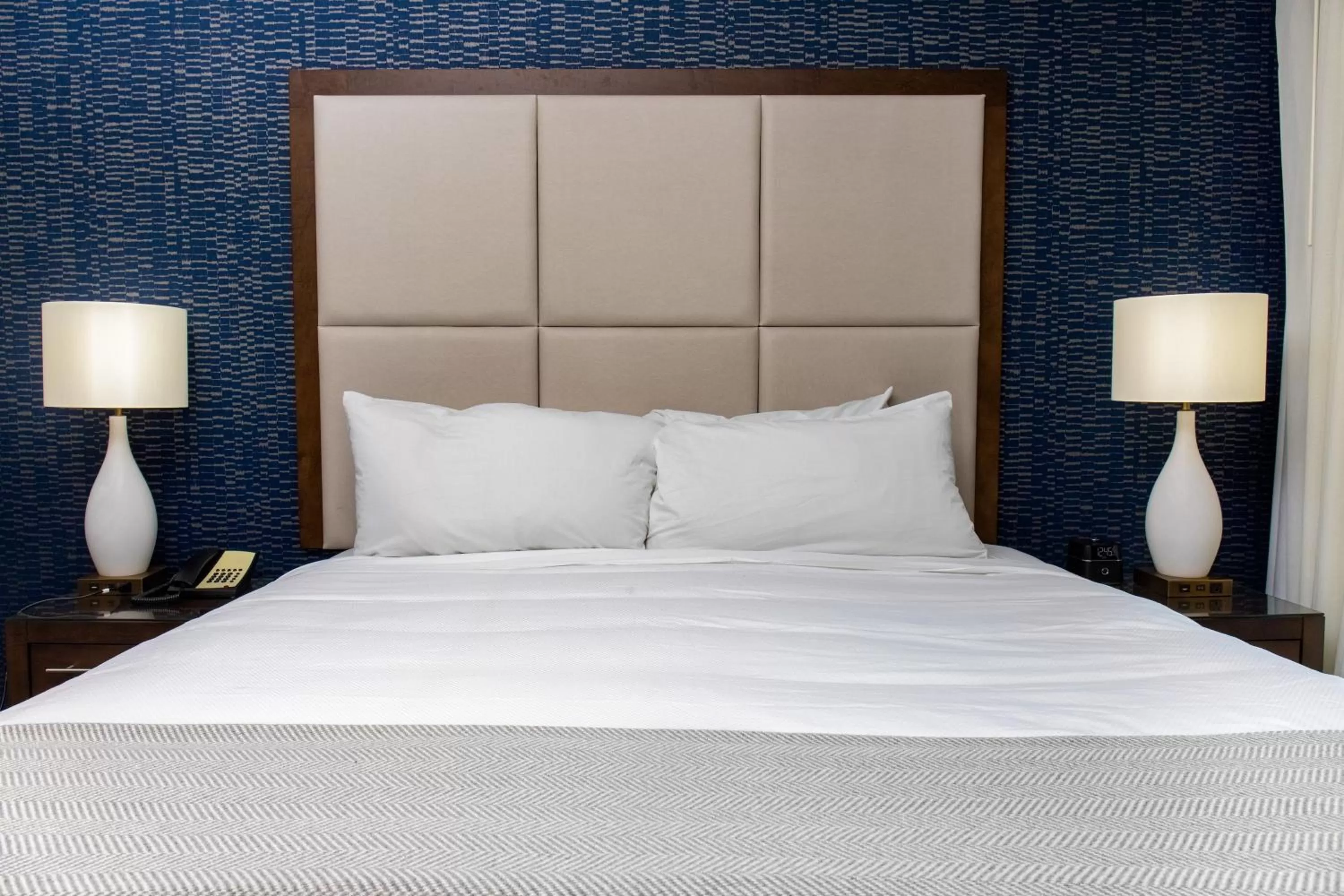 Bed in Haywood Park Hotel, an Ascend Collection Hotel