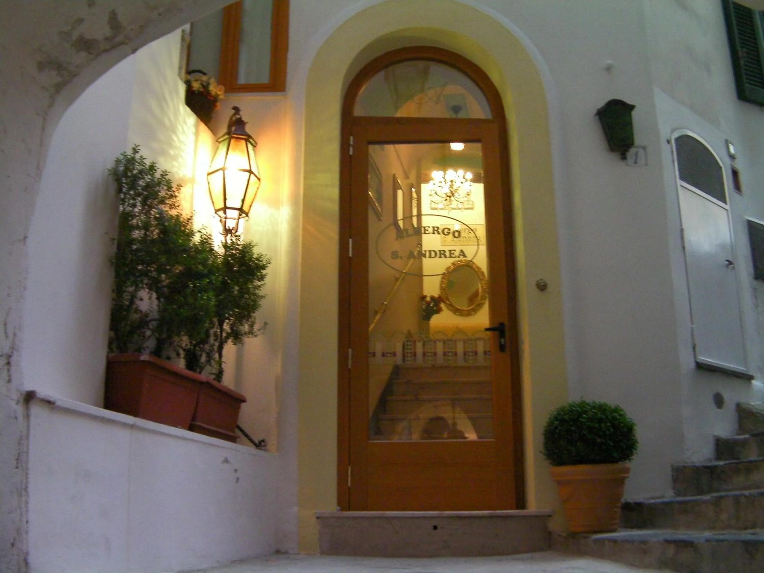 Facade/entrance in Albergo S. Andrea