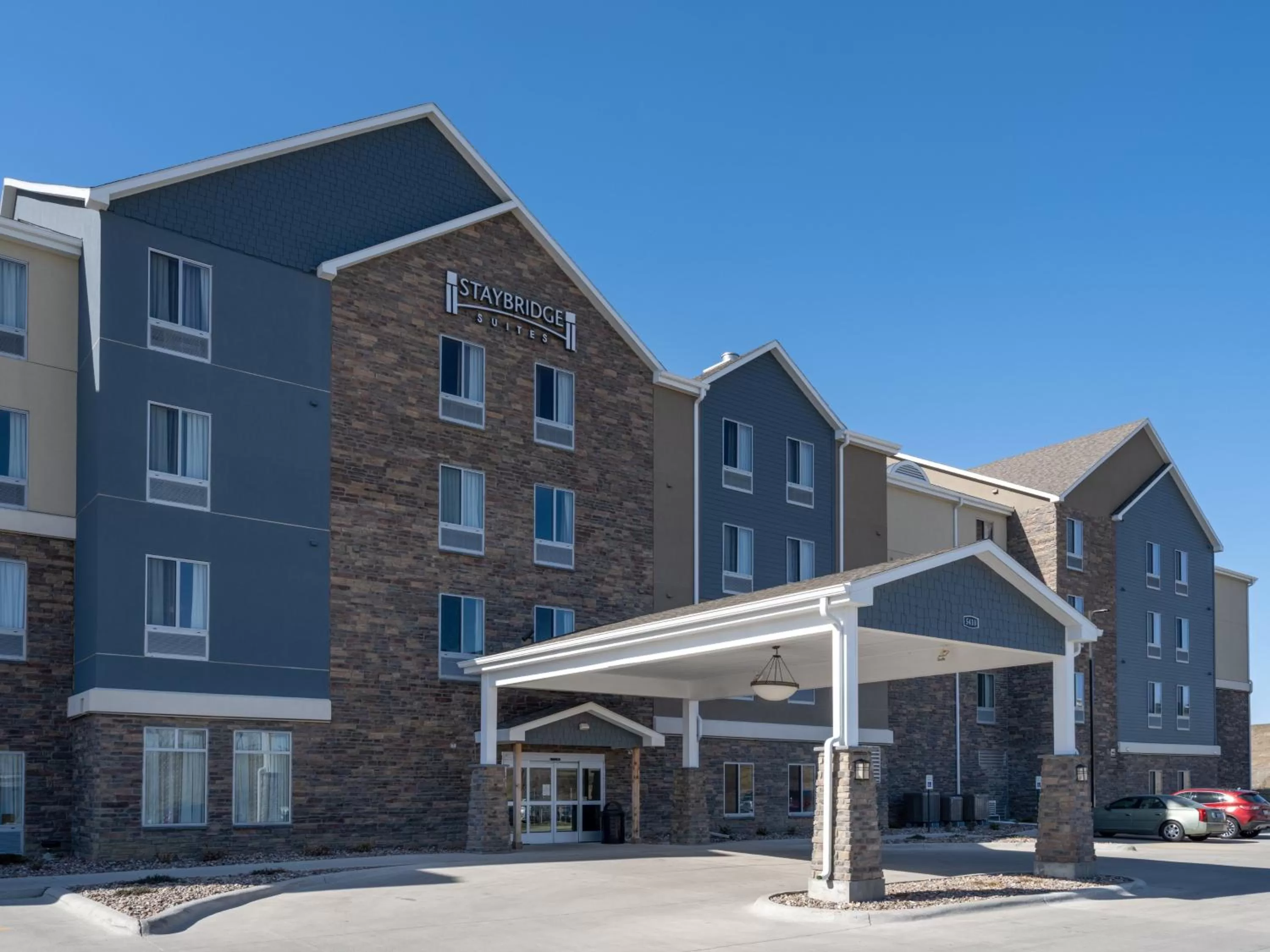 Property building in Staybridge Suites - Sioux City Southeast by IHG