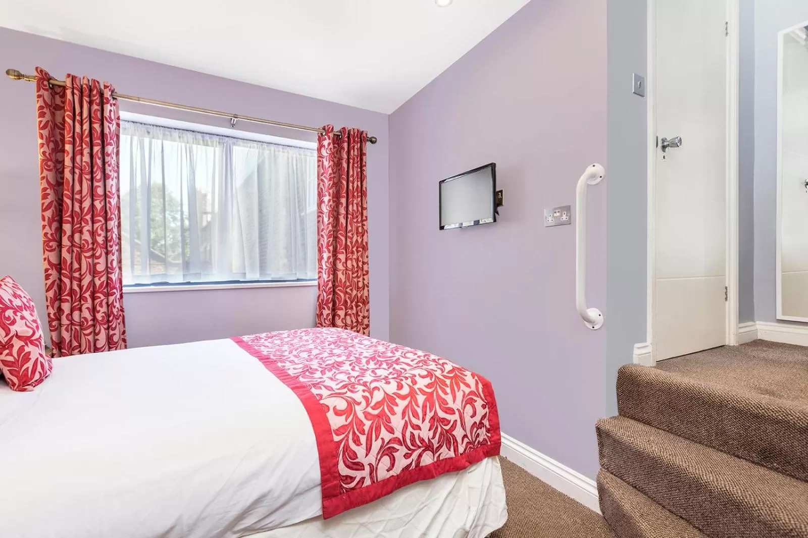 Bedroom, Bed in Hotel Shepherds Bush London