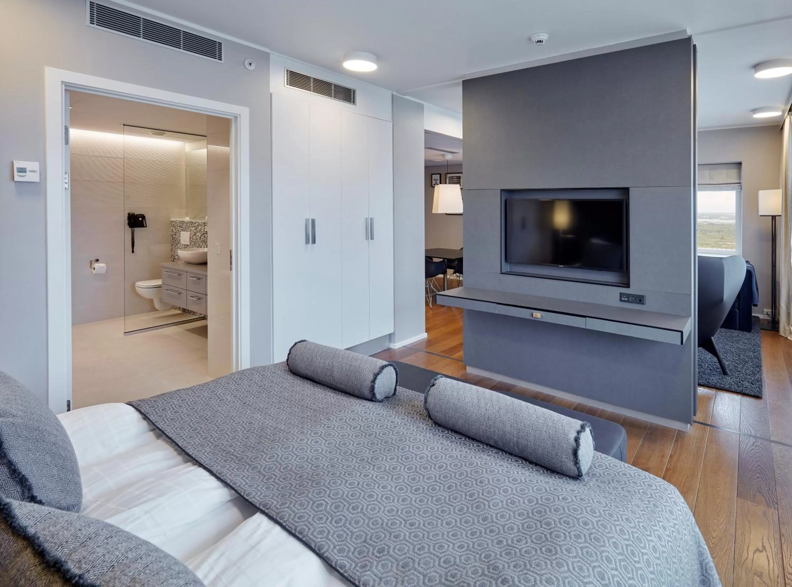 Photo of the whole room in Crowne Plaza Copenhagen Towers by IHG