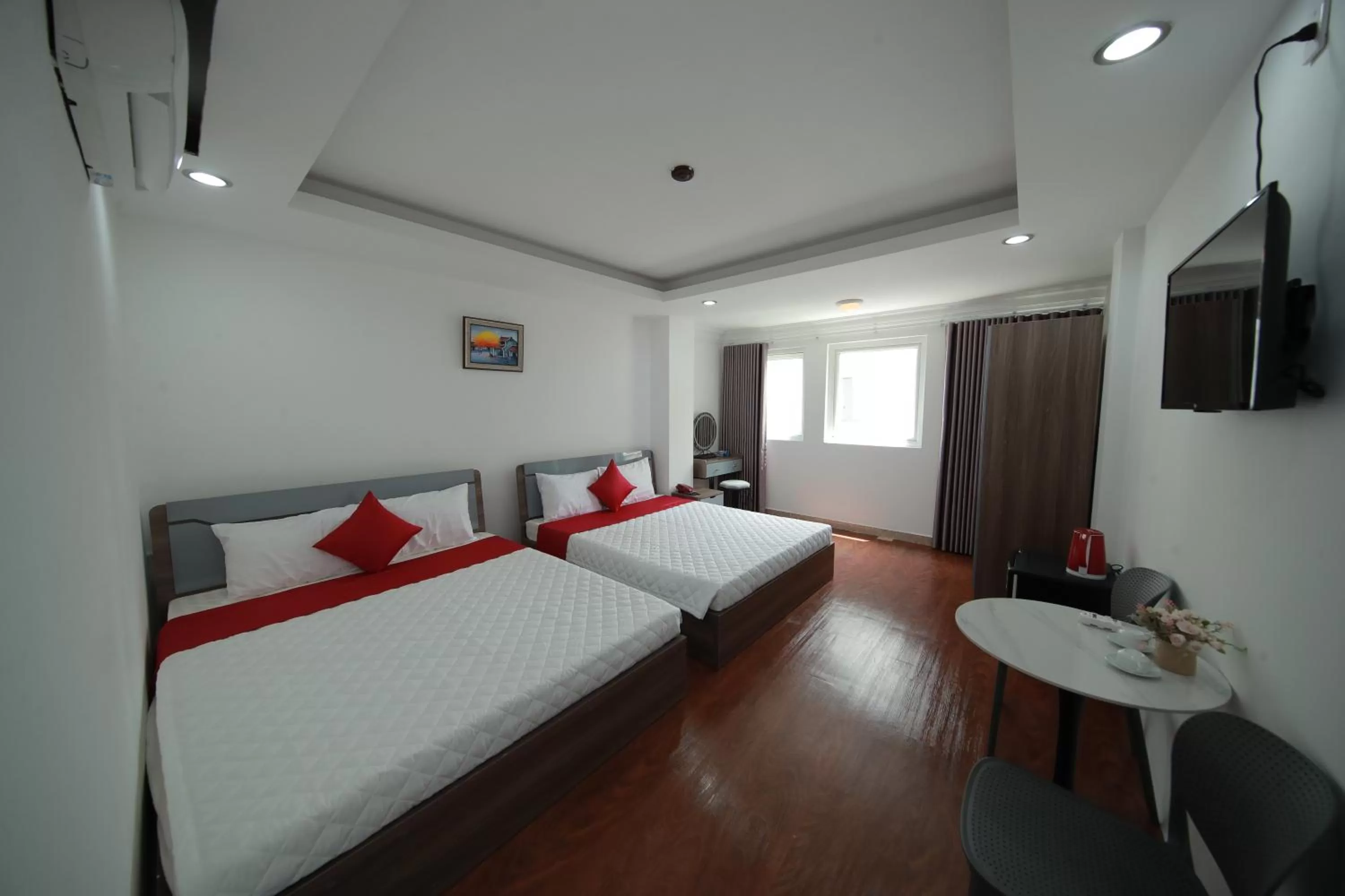 Bedroom, Bed in PHÚ GIA BÙI VIỆN HOTEl