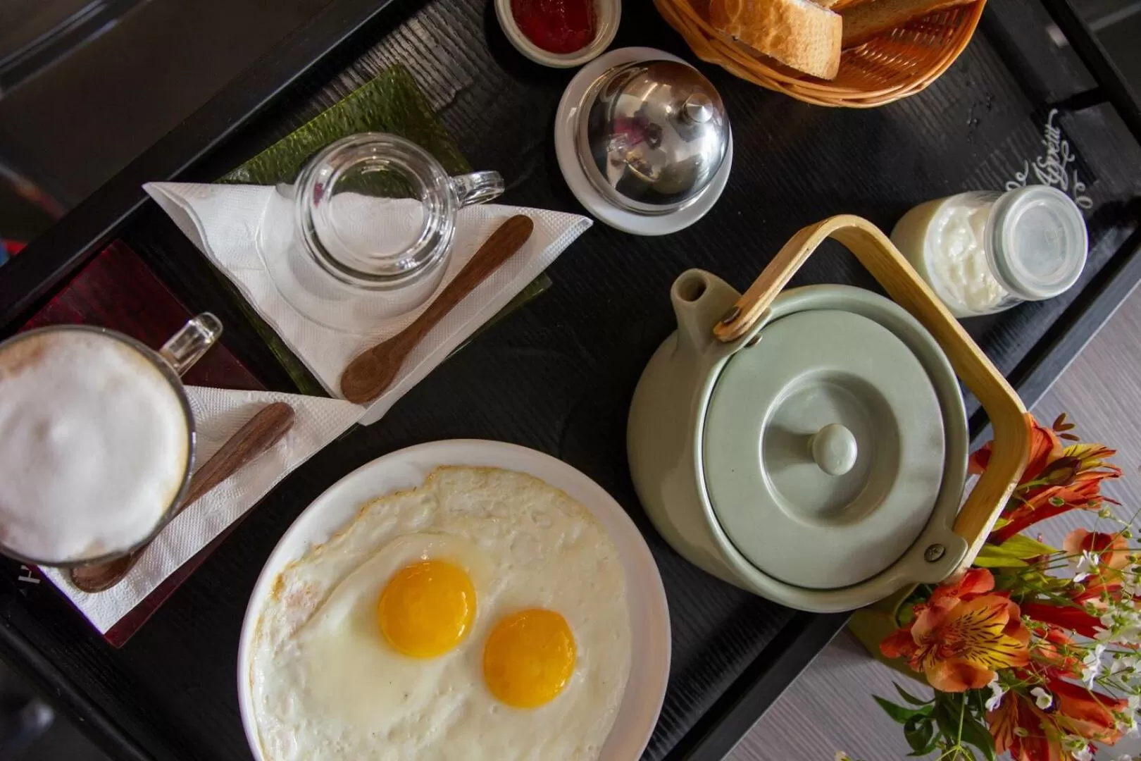 Restaurant/places to eat in Hotel La Villette