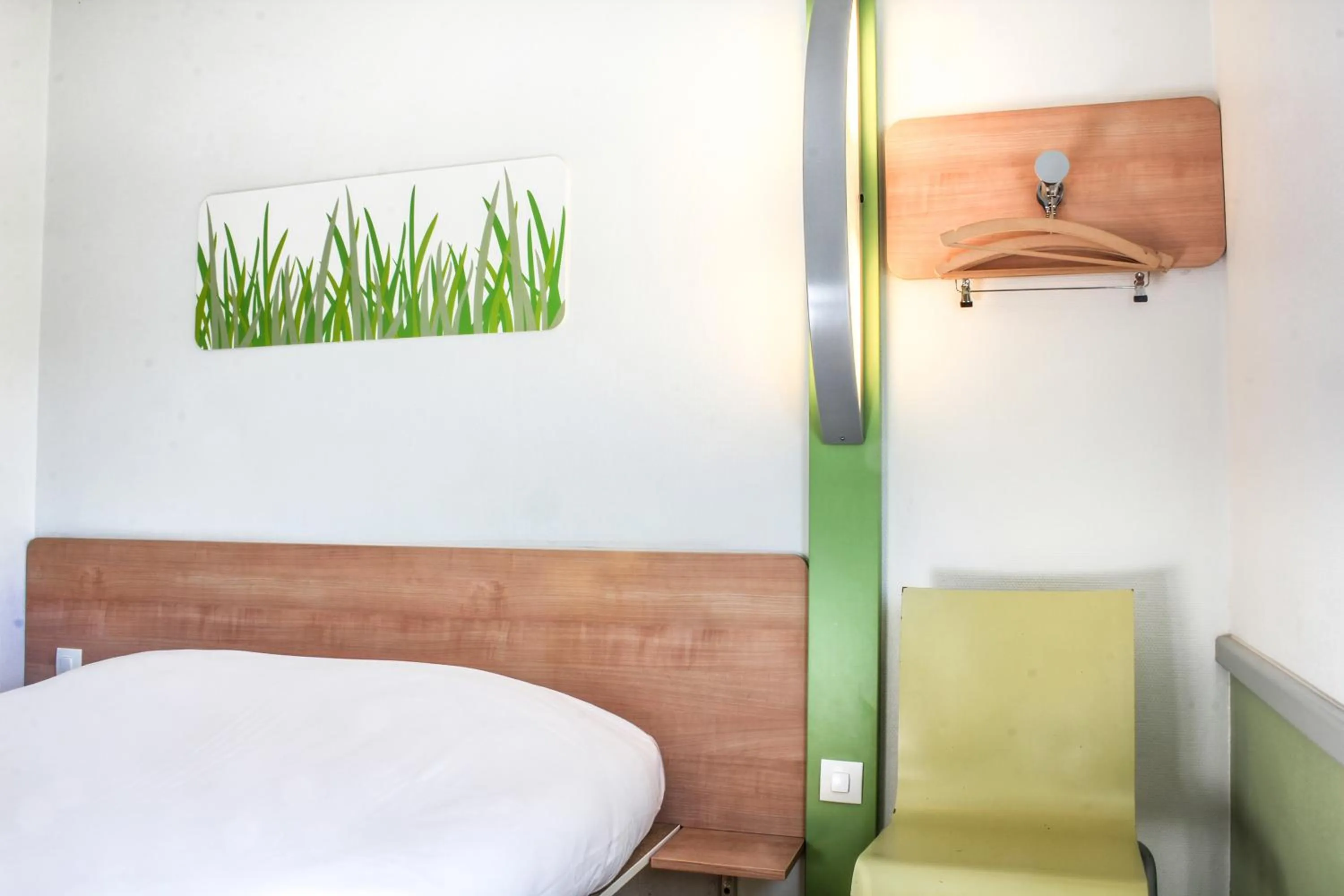 Bed in Hotel Inn Design Issoudun