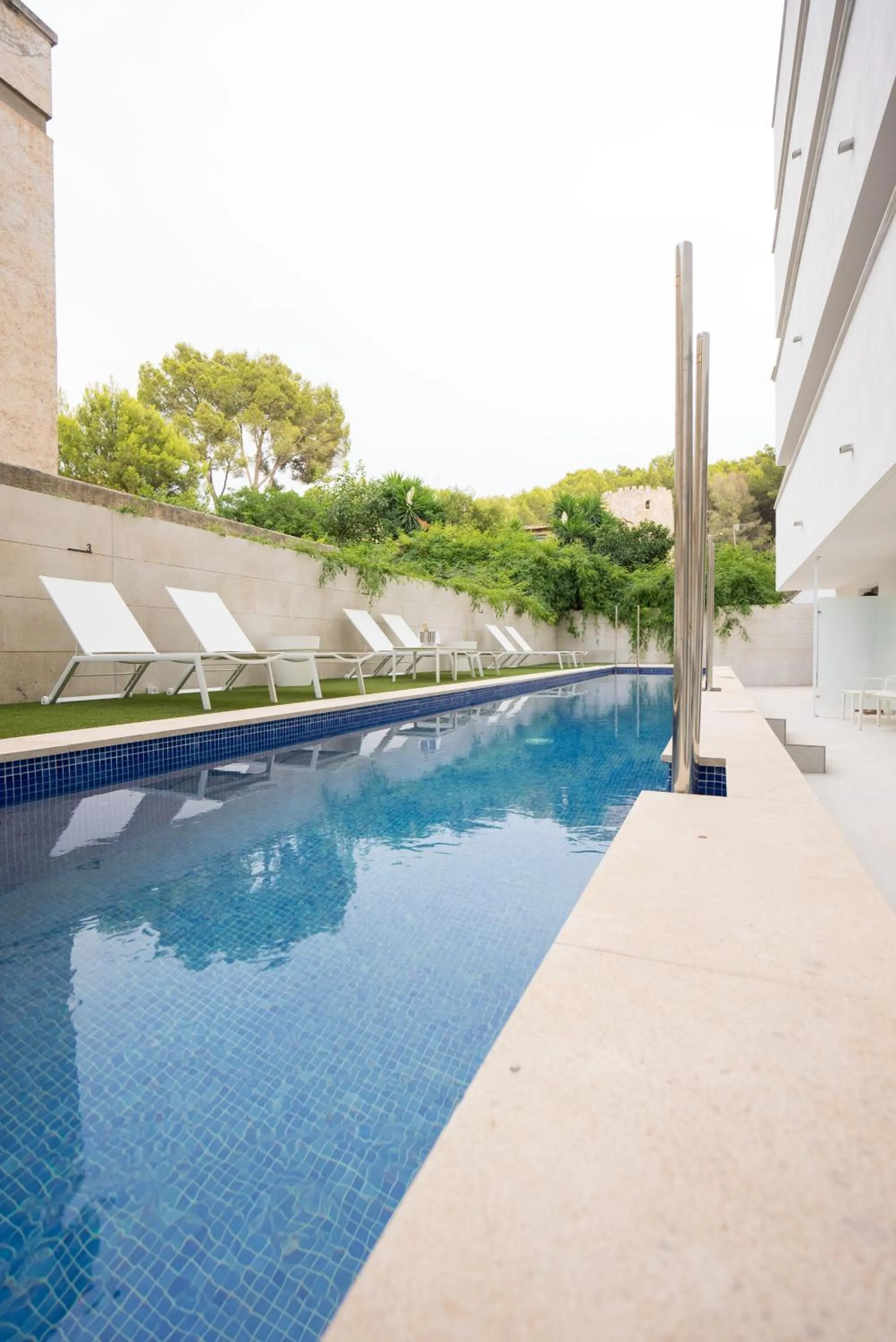 Swimming pool in Hotel Morlans Suites - Adults Only