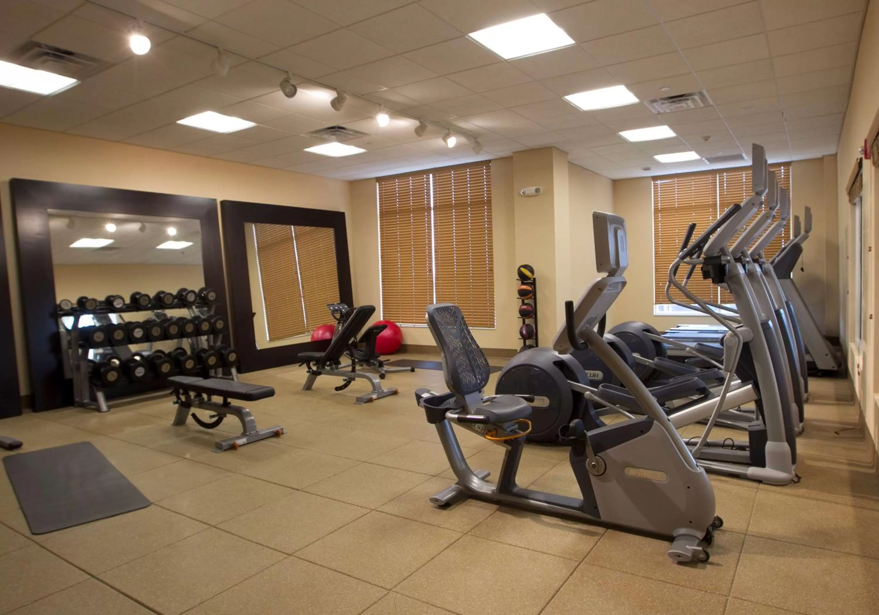 Fitness centre/facilities in Hilton Garden Inn Cedar Falls Conference Center