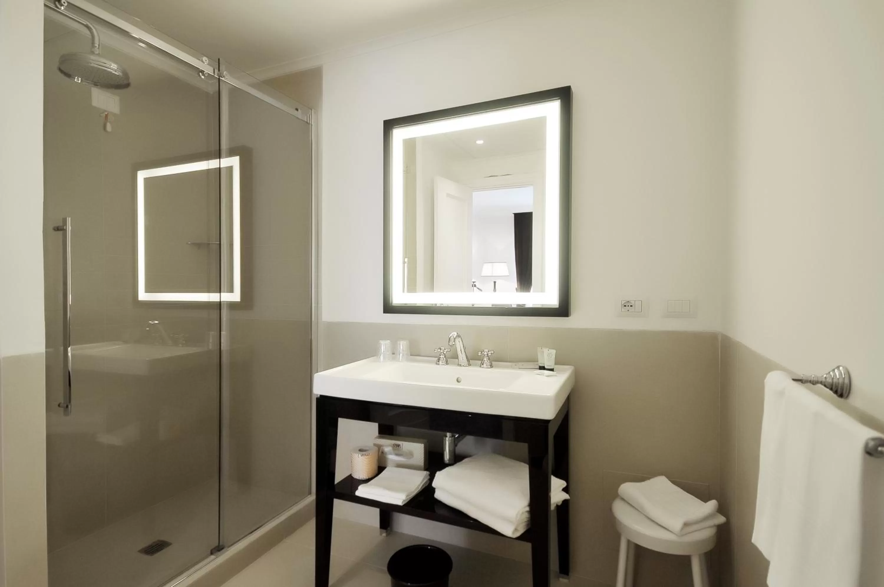 Bathroom in Grand Hotel Oriente