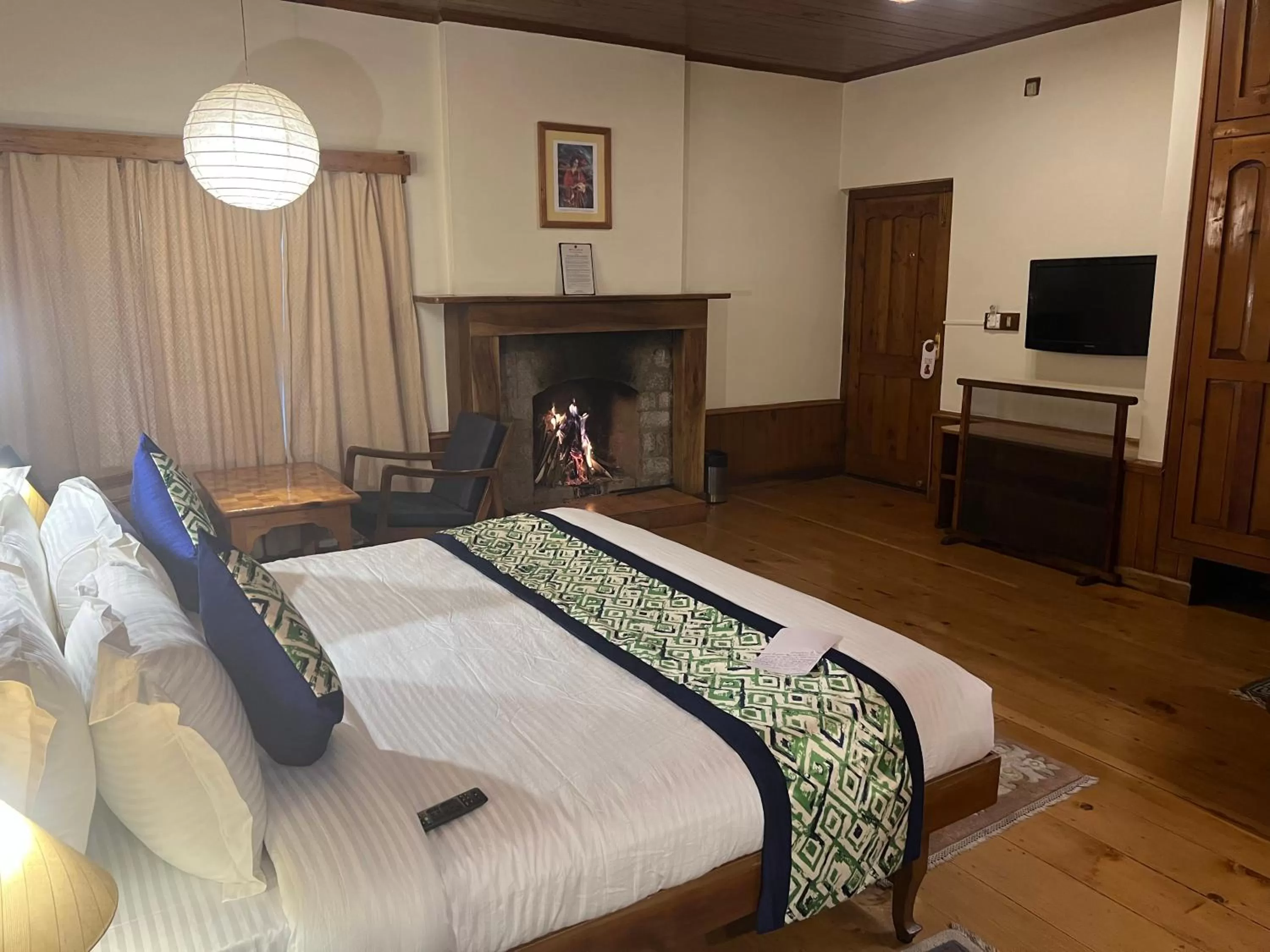 Living room, Bed in Hotel Negi's Mayflower A heritage Since 1965