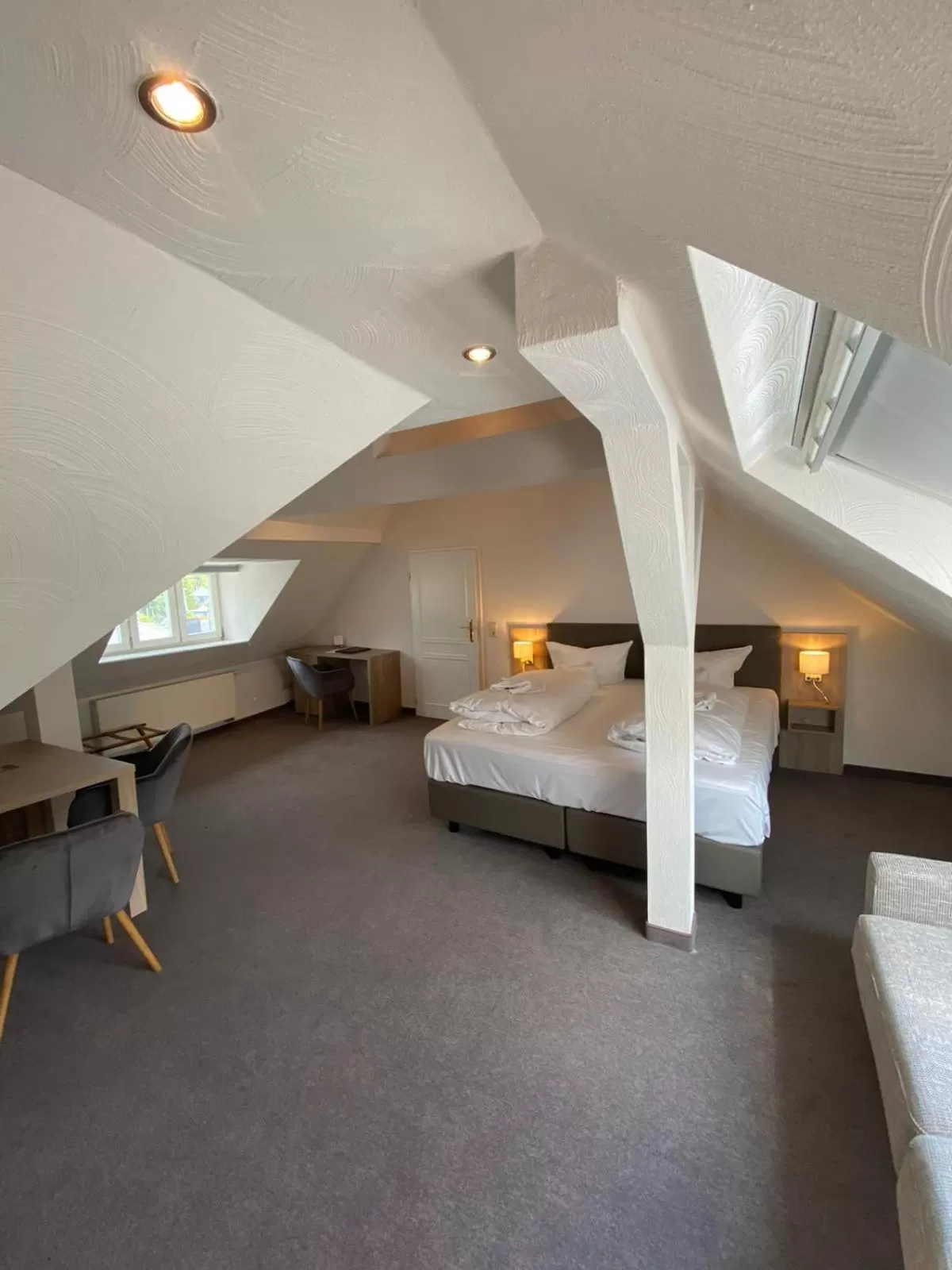 Photo of the whole room, Bed in Horchem Hotel-Restaurant-Café-Bar