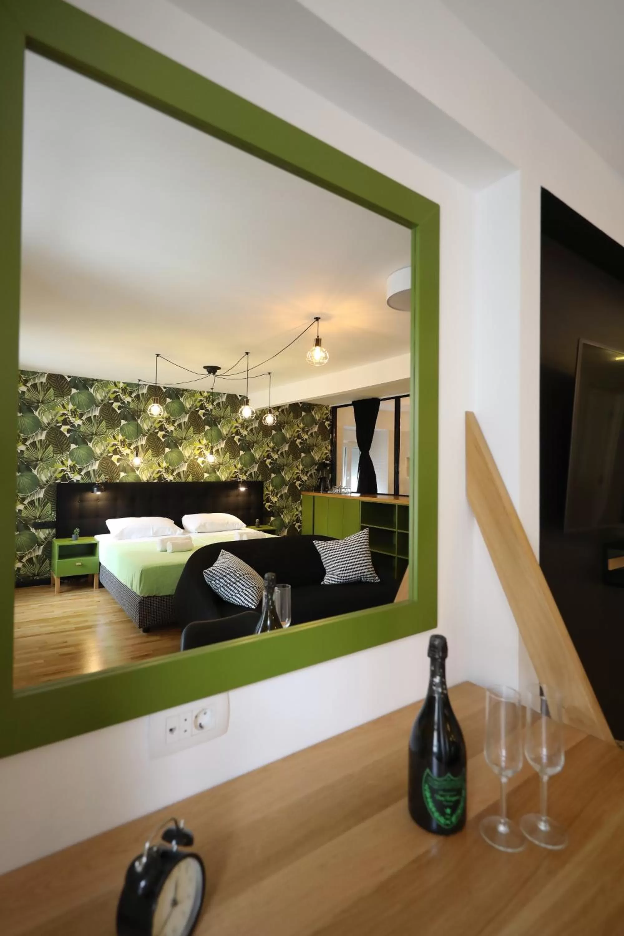 Living room, Bed in Central Apartments Integrated Hotel