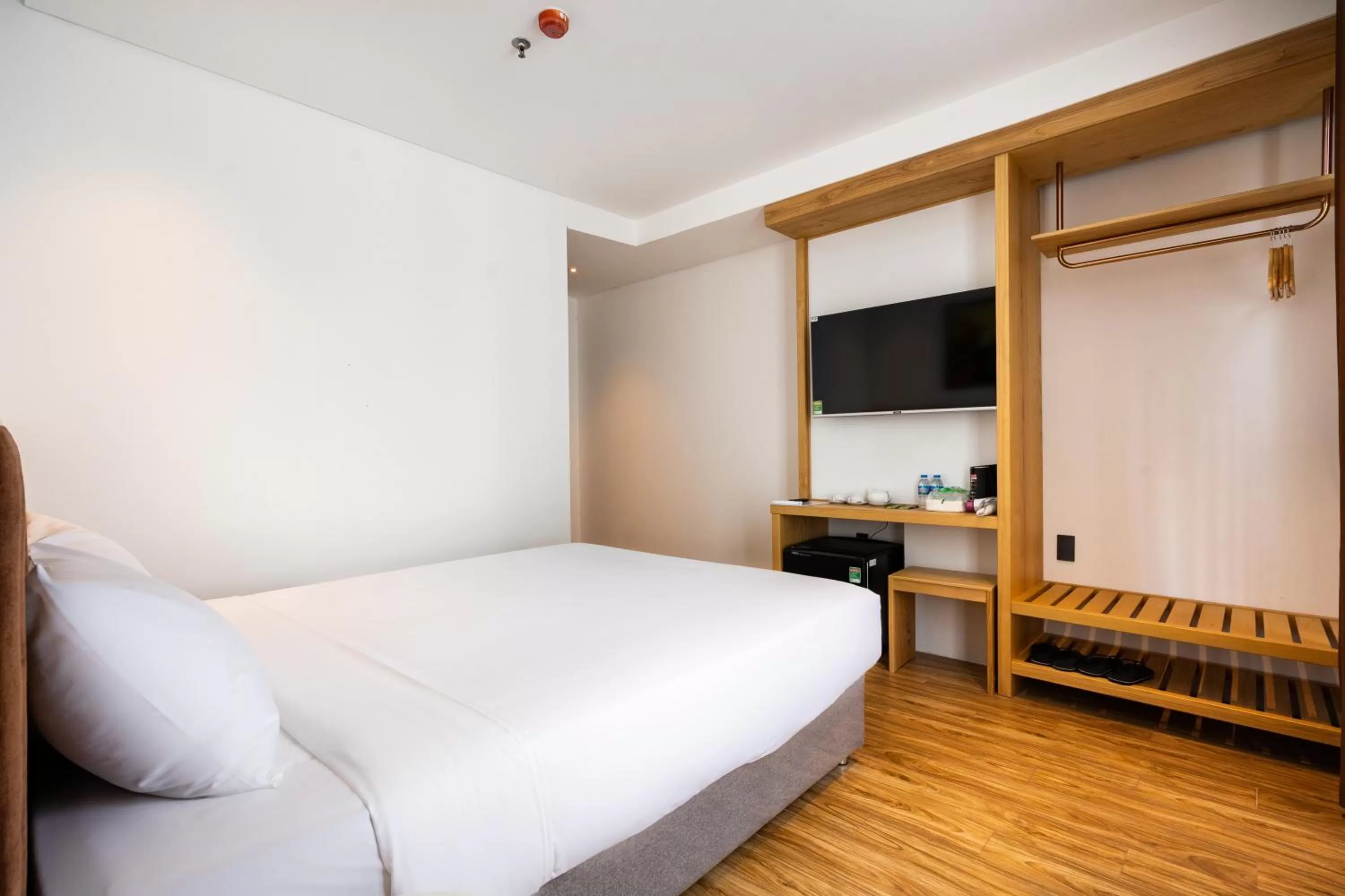 Bedroom, Bed in Haven Hut Hotel