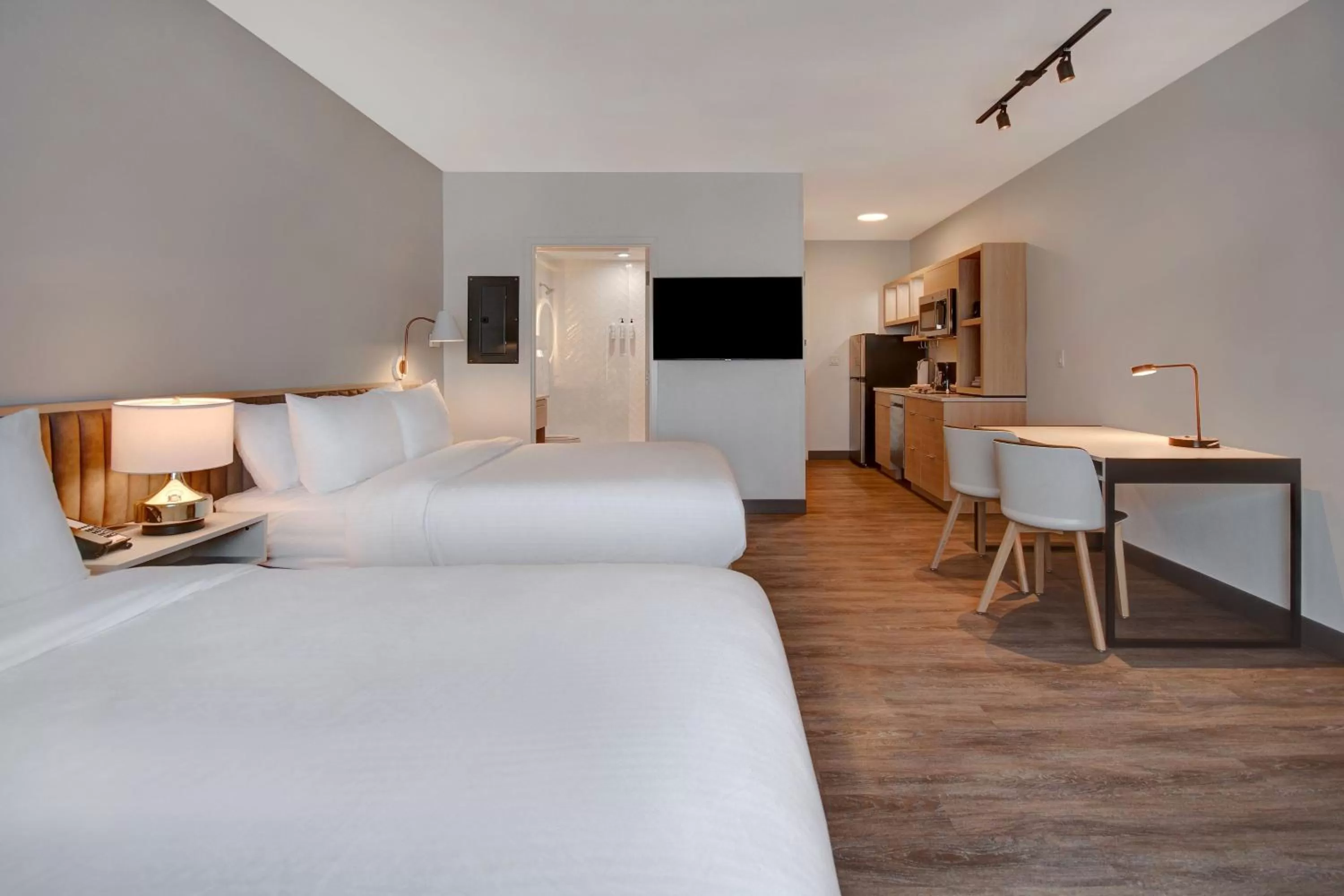 Photo of the whole room, Bed in TownePlace Suites by Marriott Cincinnati Airport South