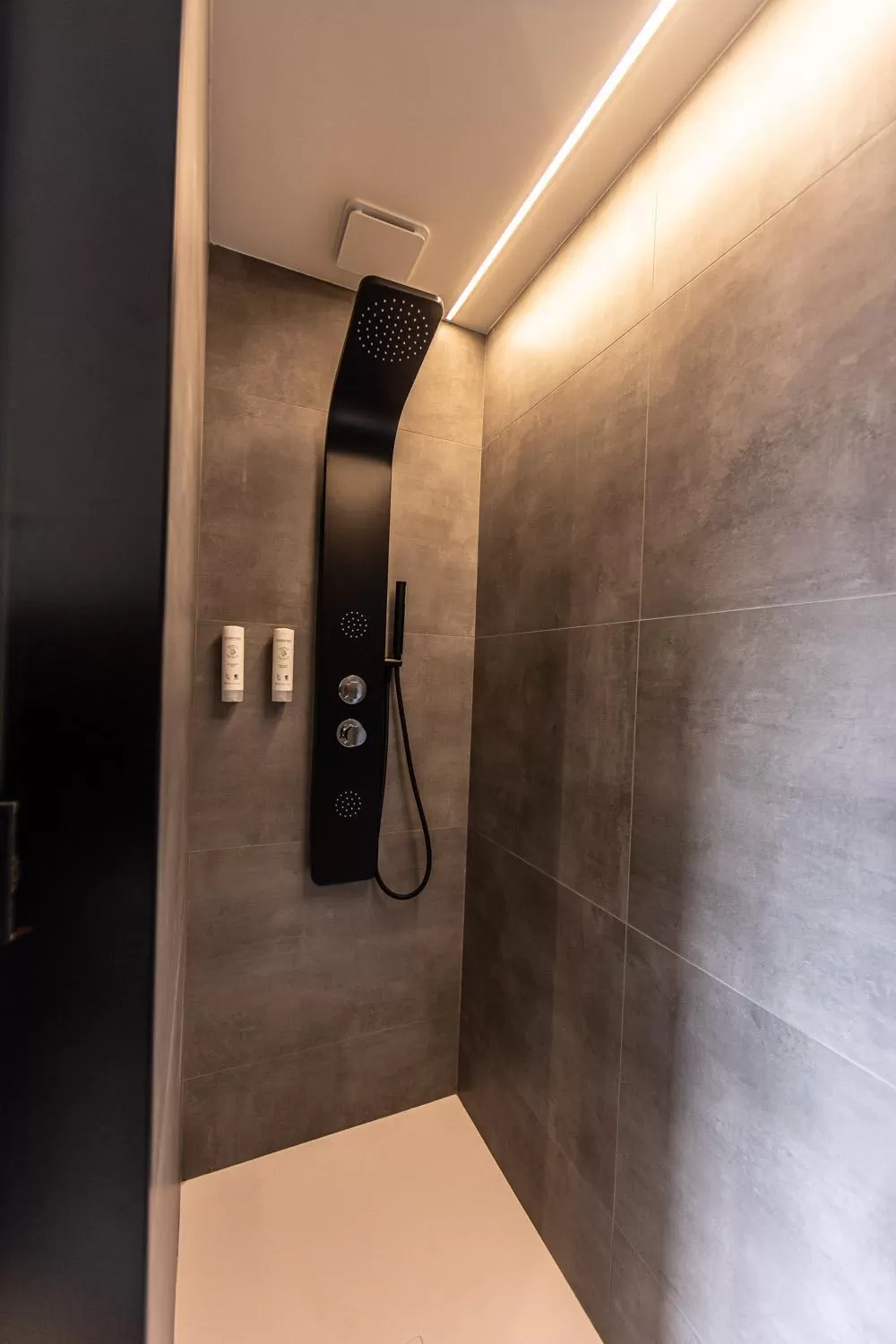 Shower in Hospedium Hotel Devalar Do Mar