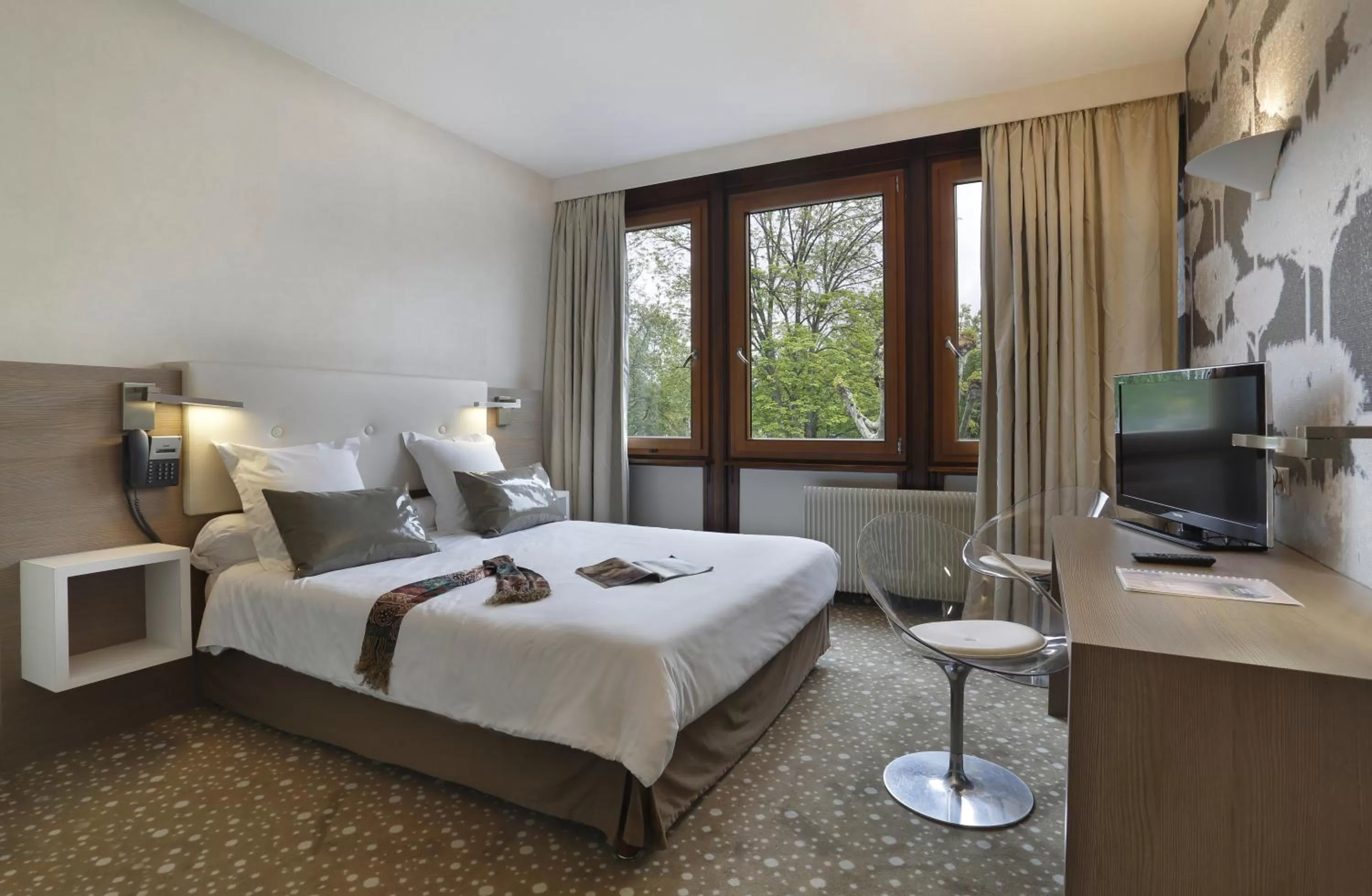 Photo of the whole room, Bed in Hôtel Restaurant Vaillant Colmar Nord