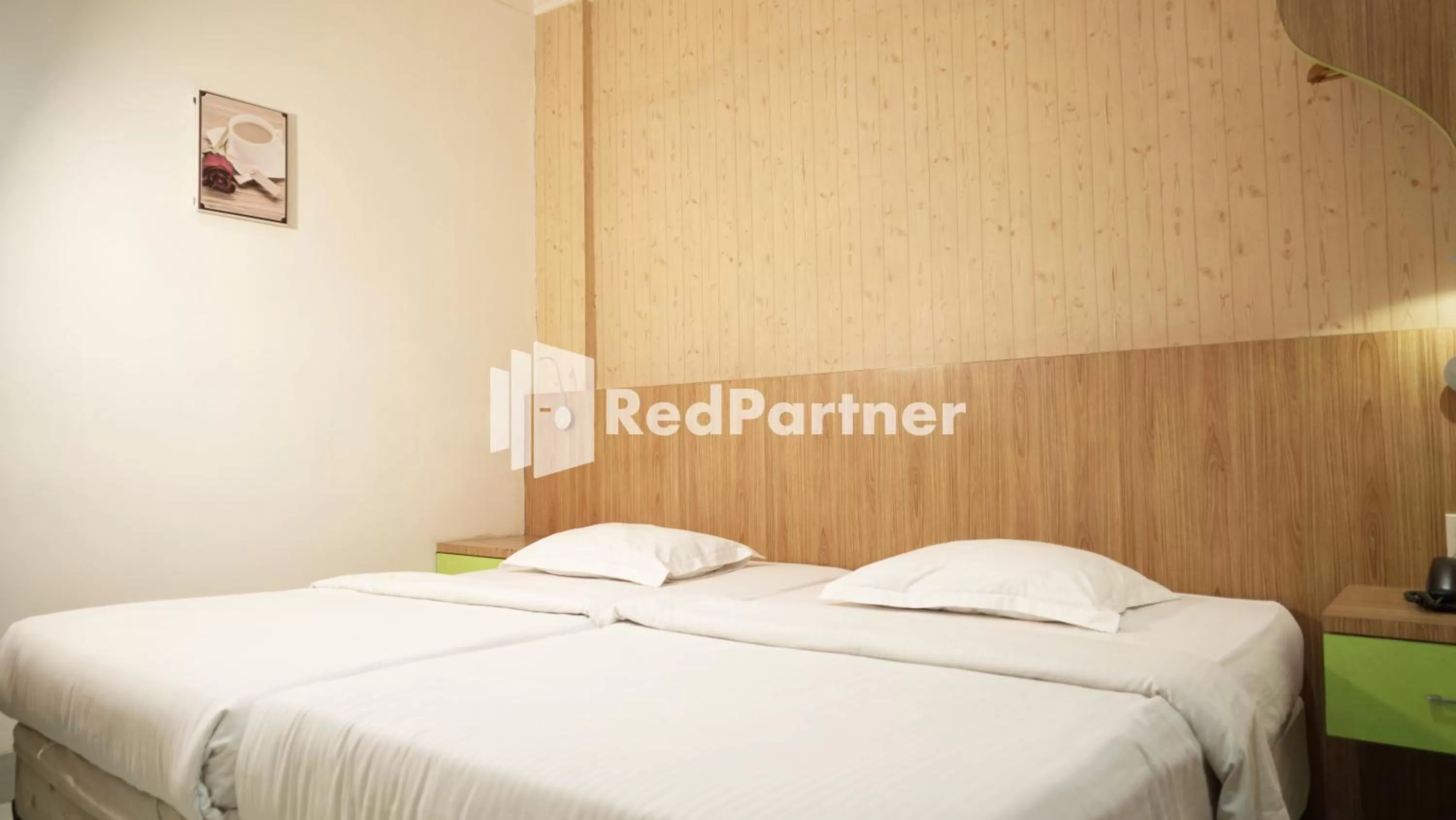 Bedroom, Bed in Wisma Sederhana Medan Mitra RedDoorz