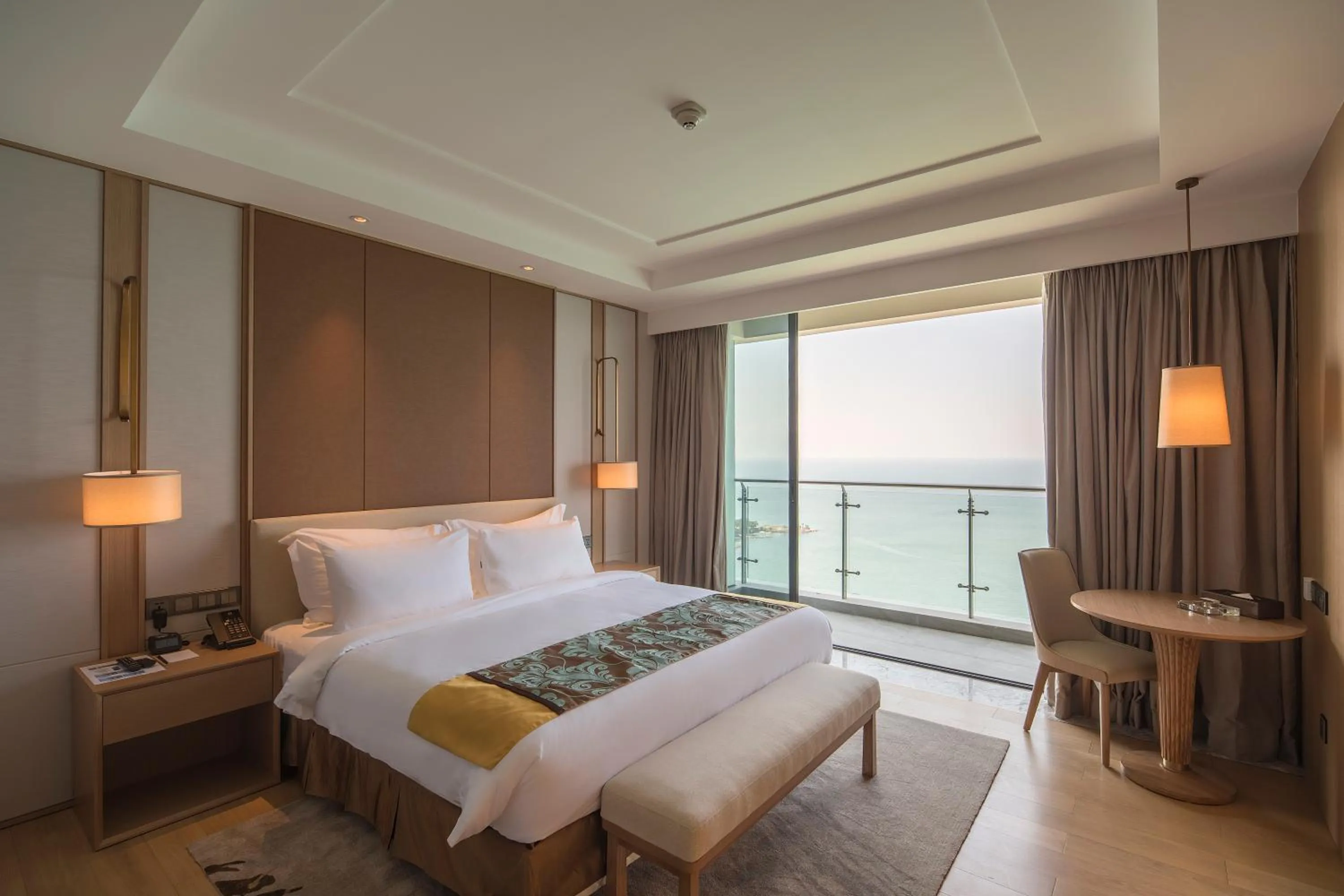 Bed in Sunshine Bay Hotel