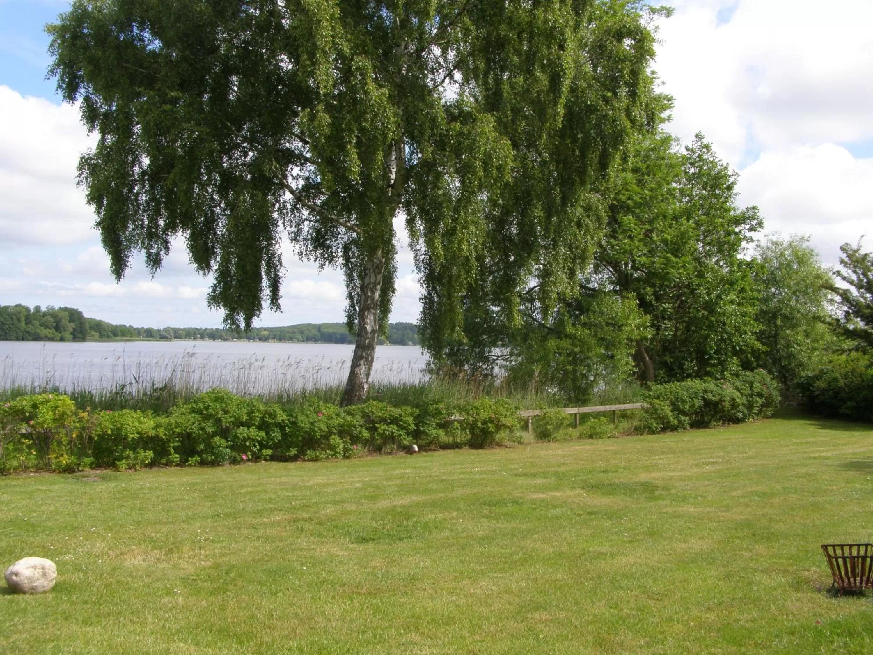 Lake view in Hotel Fährhaus Niederkleveez