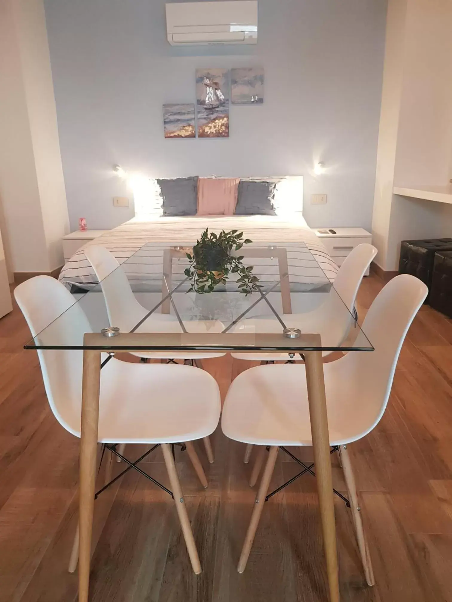 Dining Area in B&B Antica Fontana Dining Area in B&B Antica Fontana