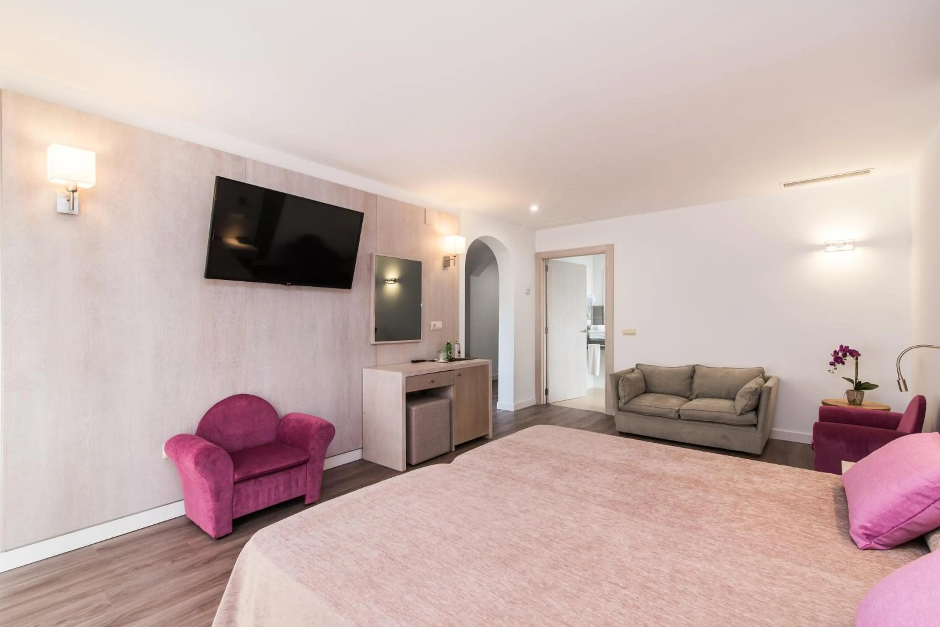 TV and multimedia in Hotel Baviera