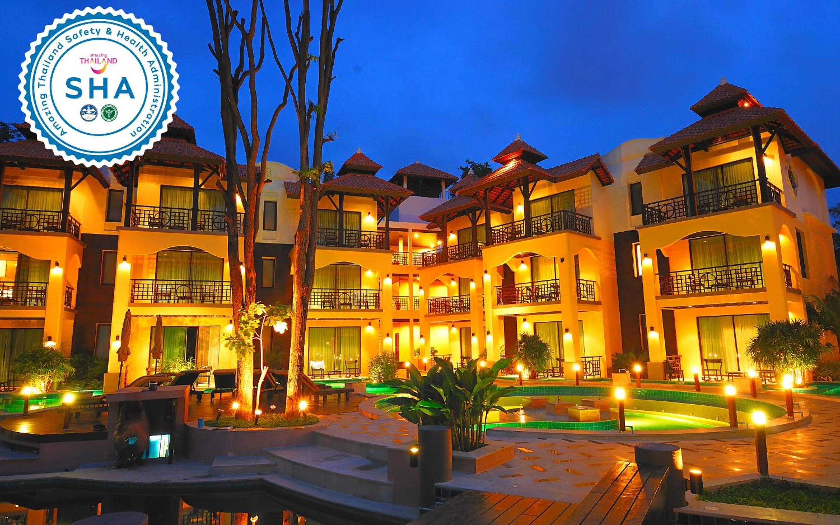 Property building in Long Beach Garden Hotel & Pavilions