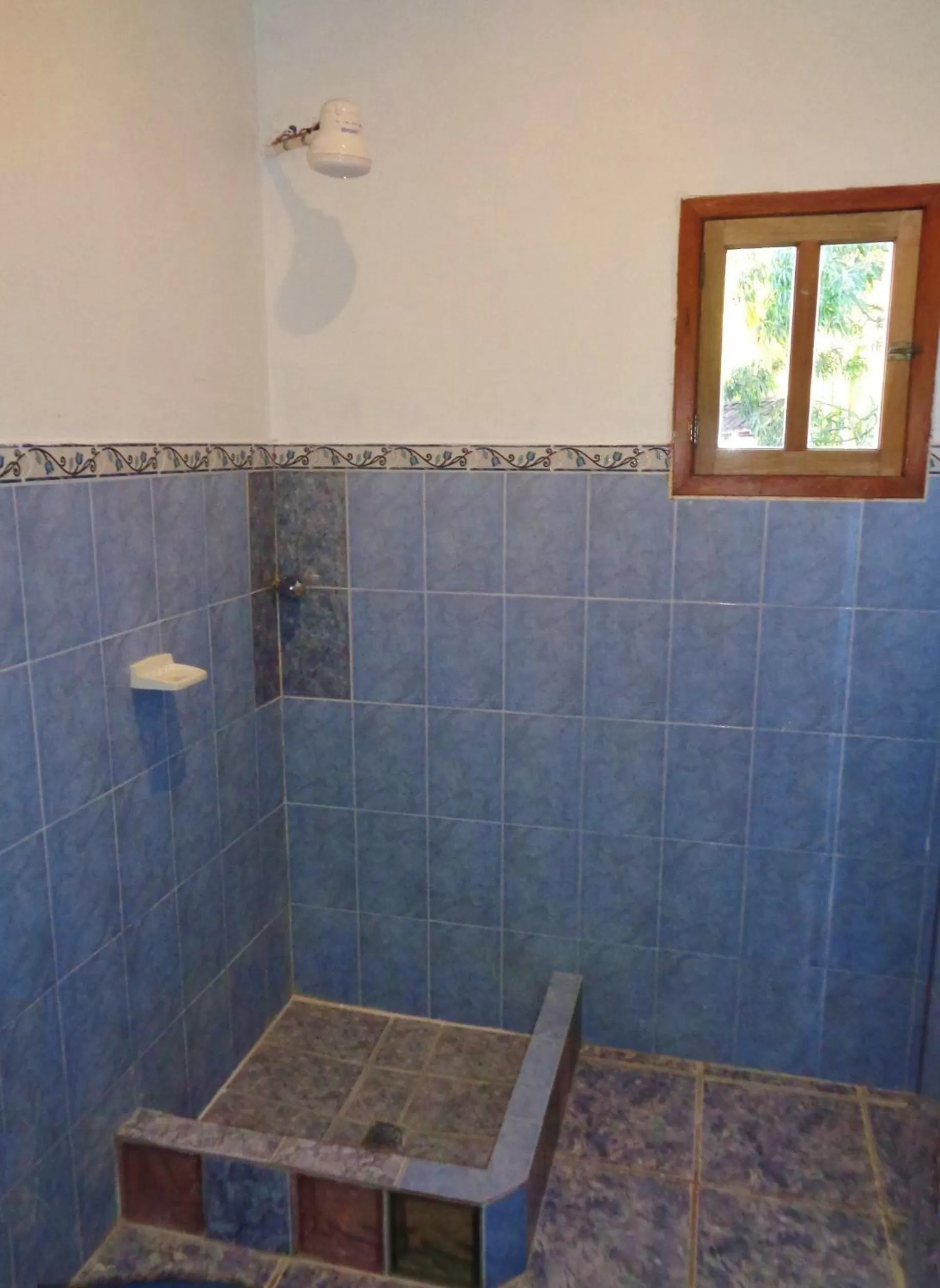 Shower in Livingston Resort Hotel